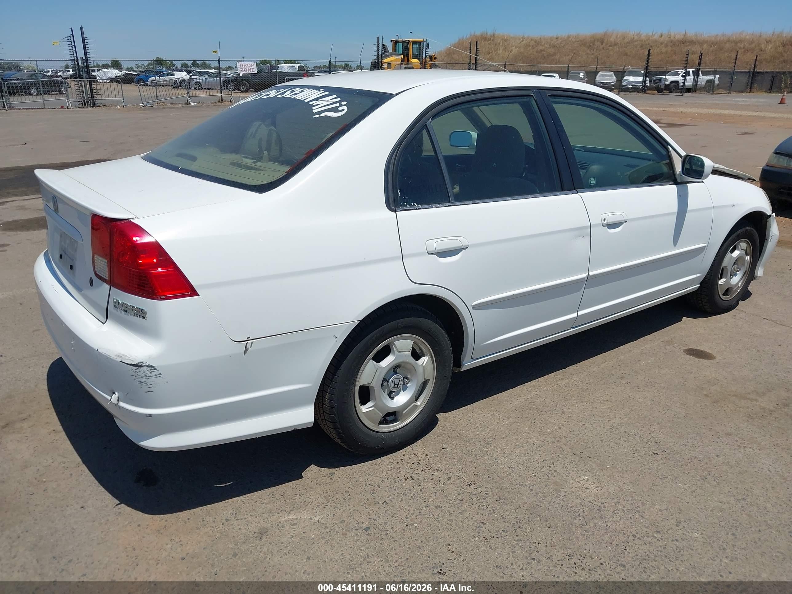 2005 Honda Civic Hybrid   White vin: JHMES96615S012264