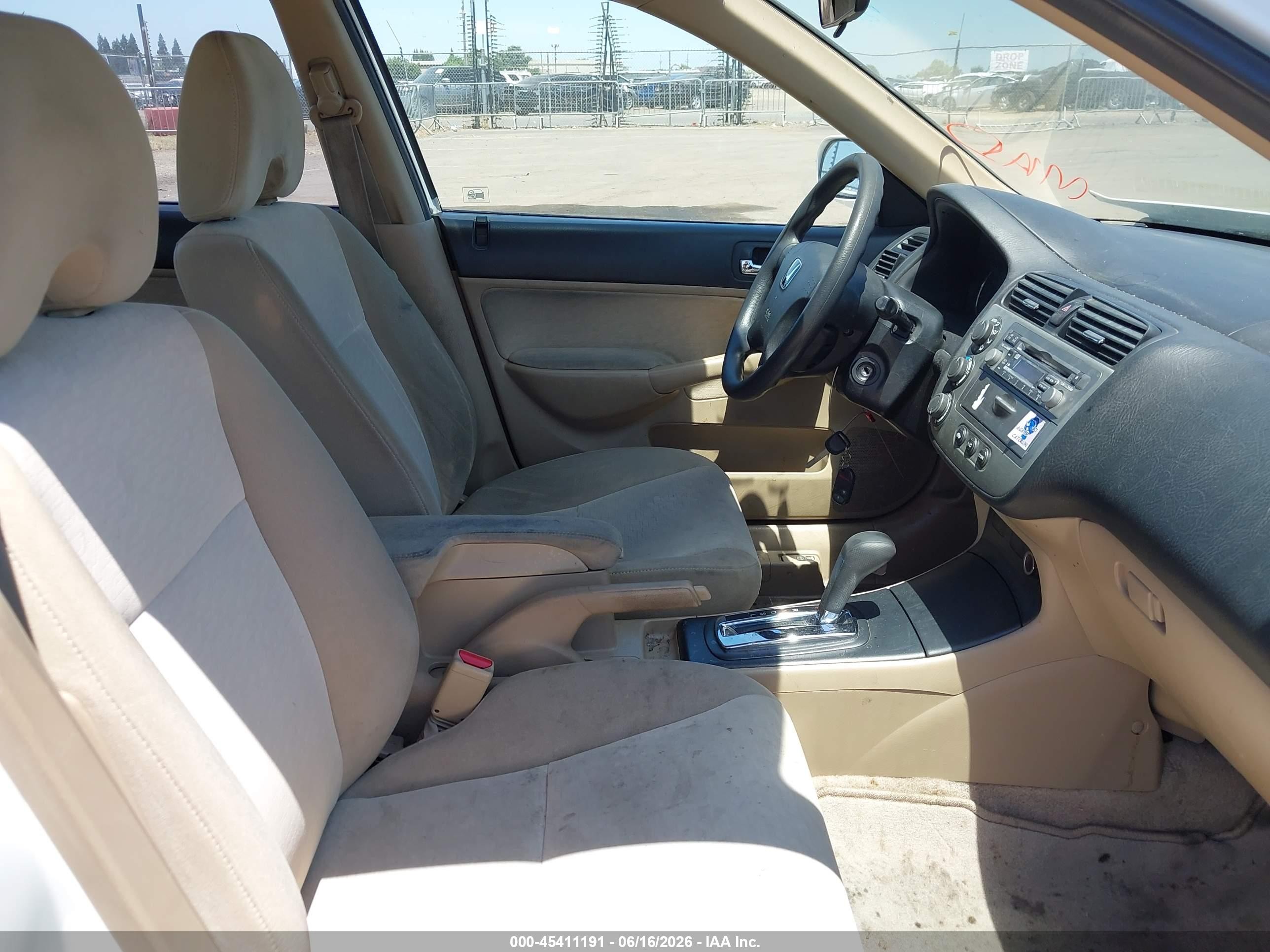 2005 Honda Civic Hybrid   White vin: JHMES96615S012264