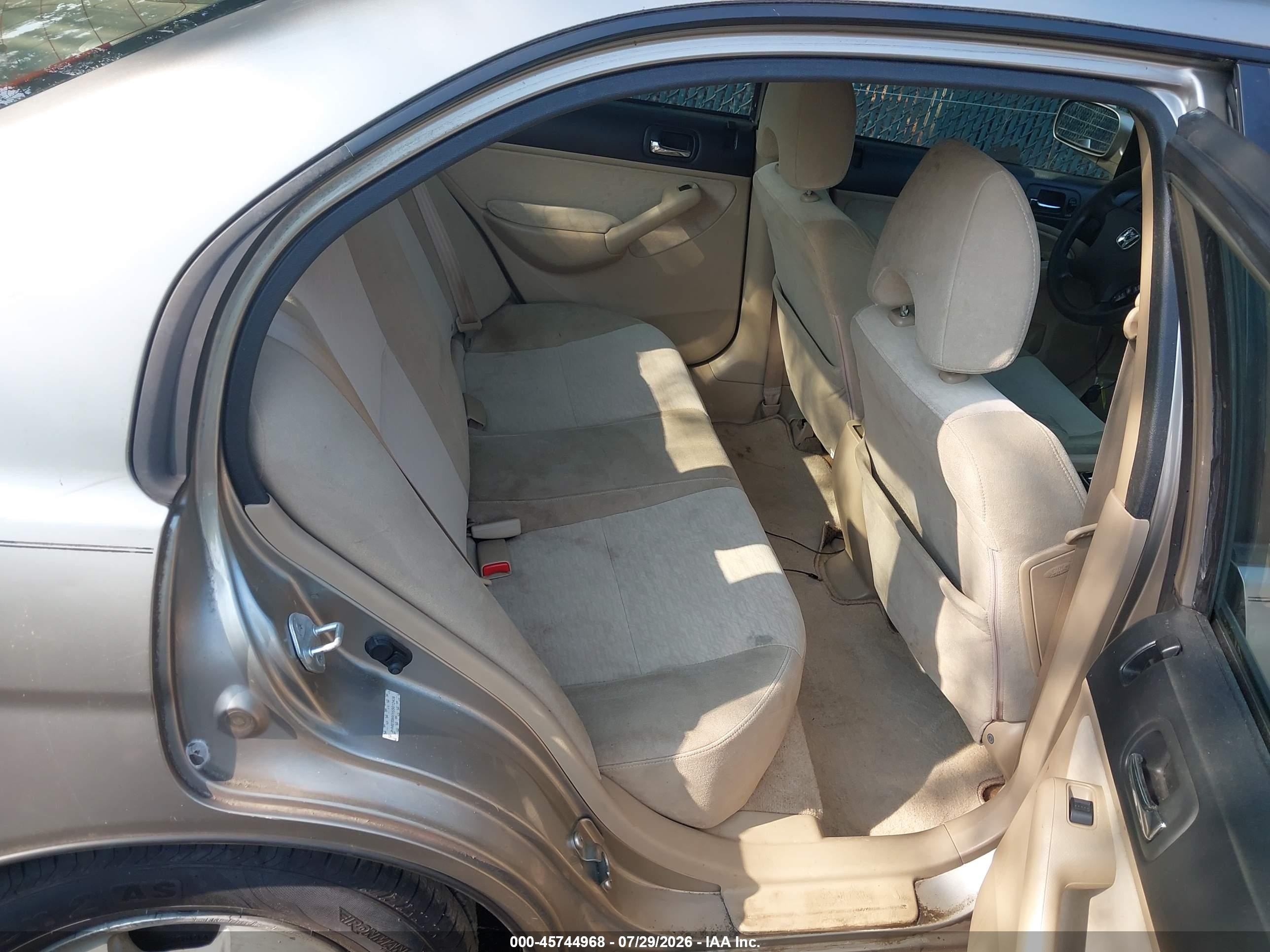2005 Honda Civic Hybrid   Silver vin: JHMES96615S012409