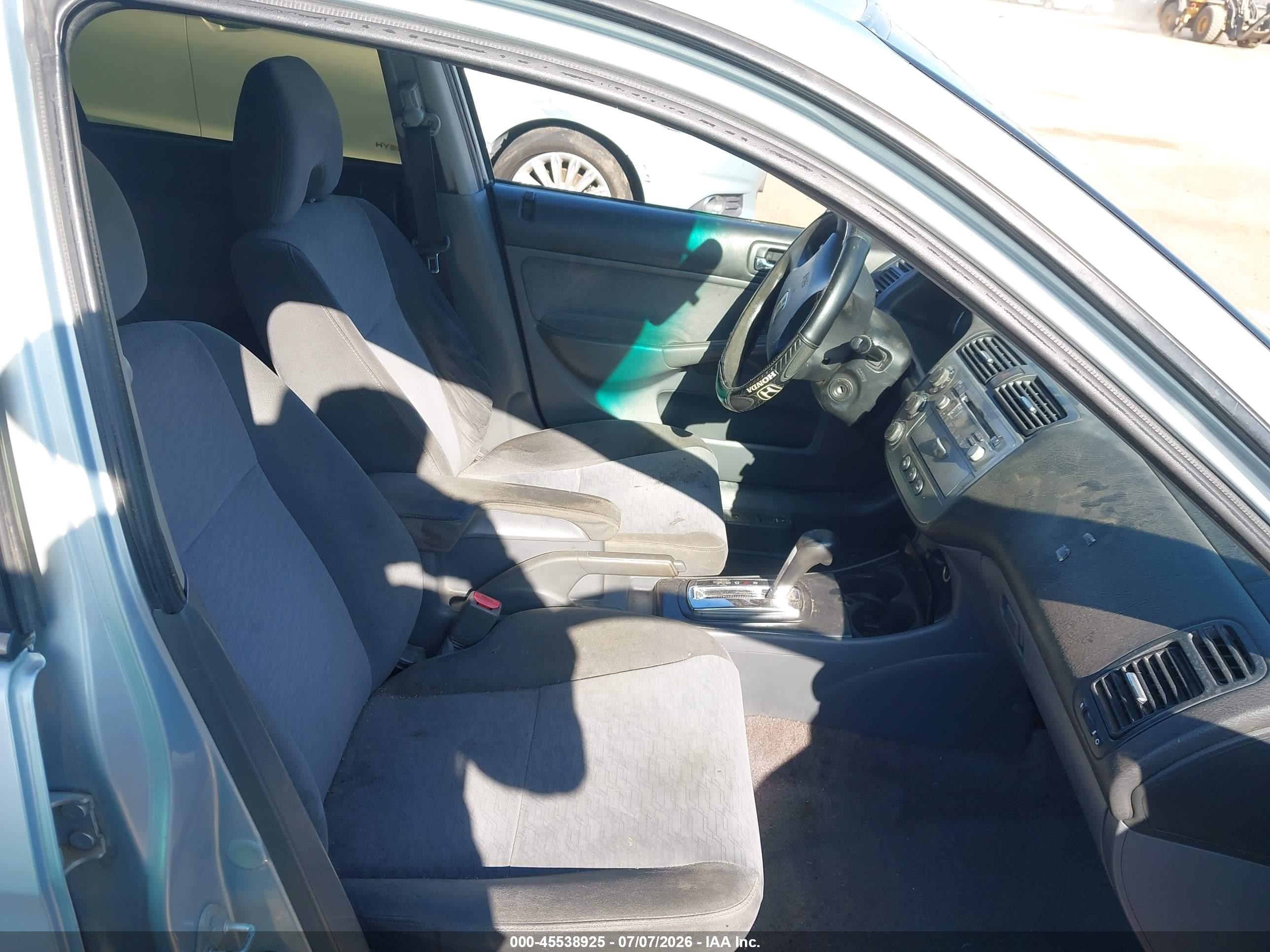 2005 Honda Civic Hybrid   Silver vin: JHMES96625S026271