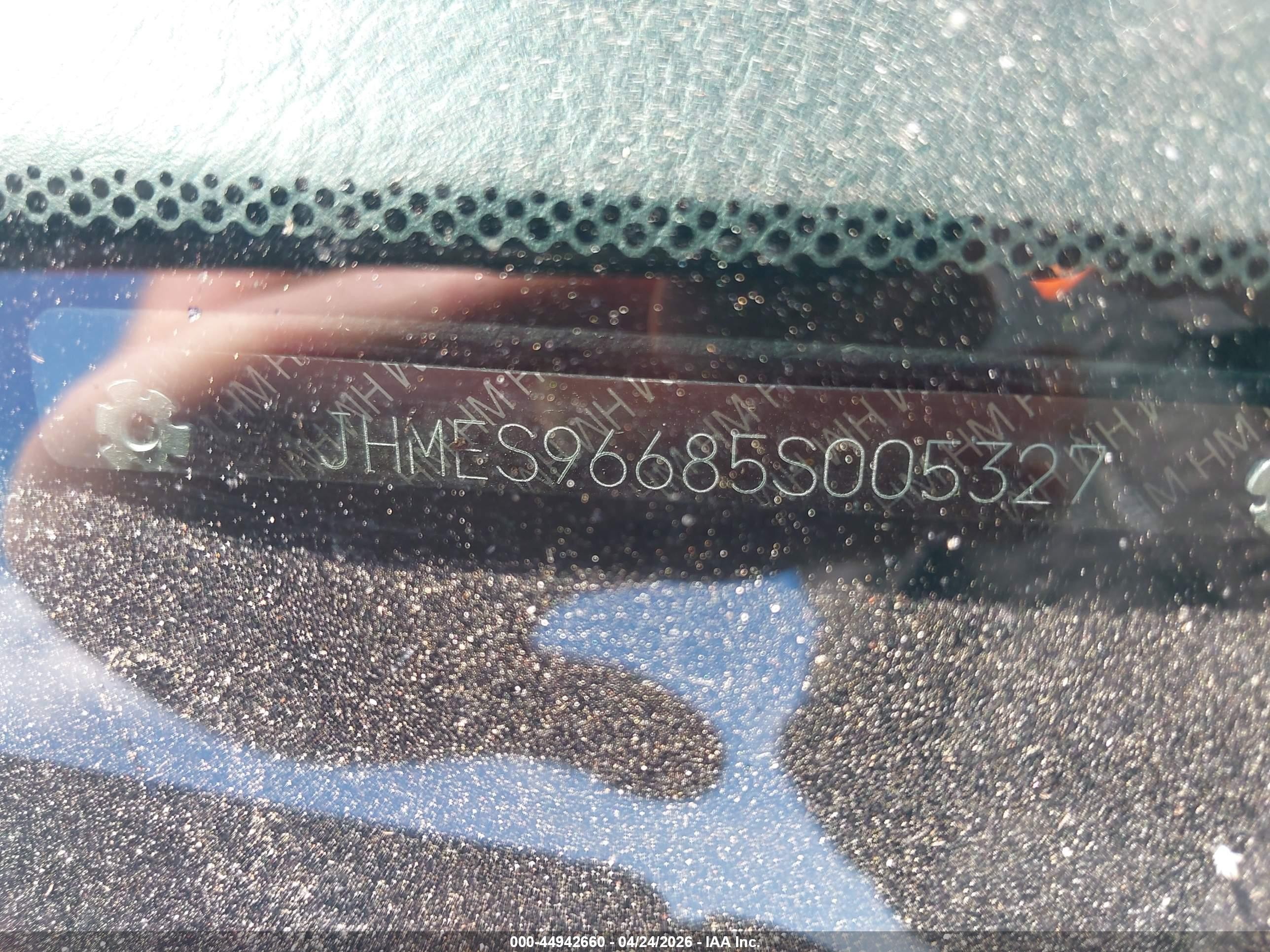 2005 Honda Civic Hybrid   Blue vin: JHMES96685S005327