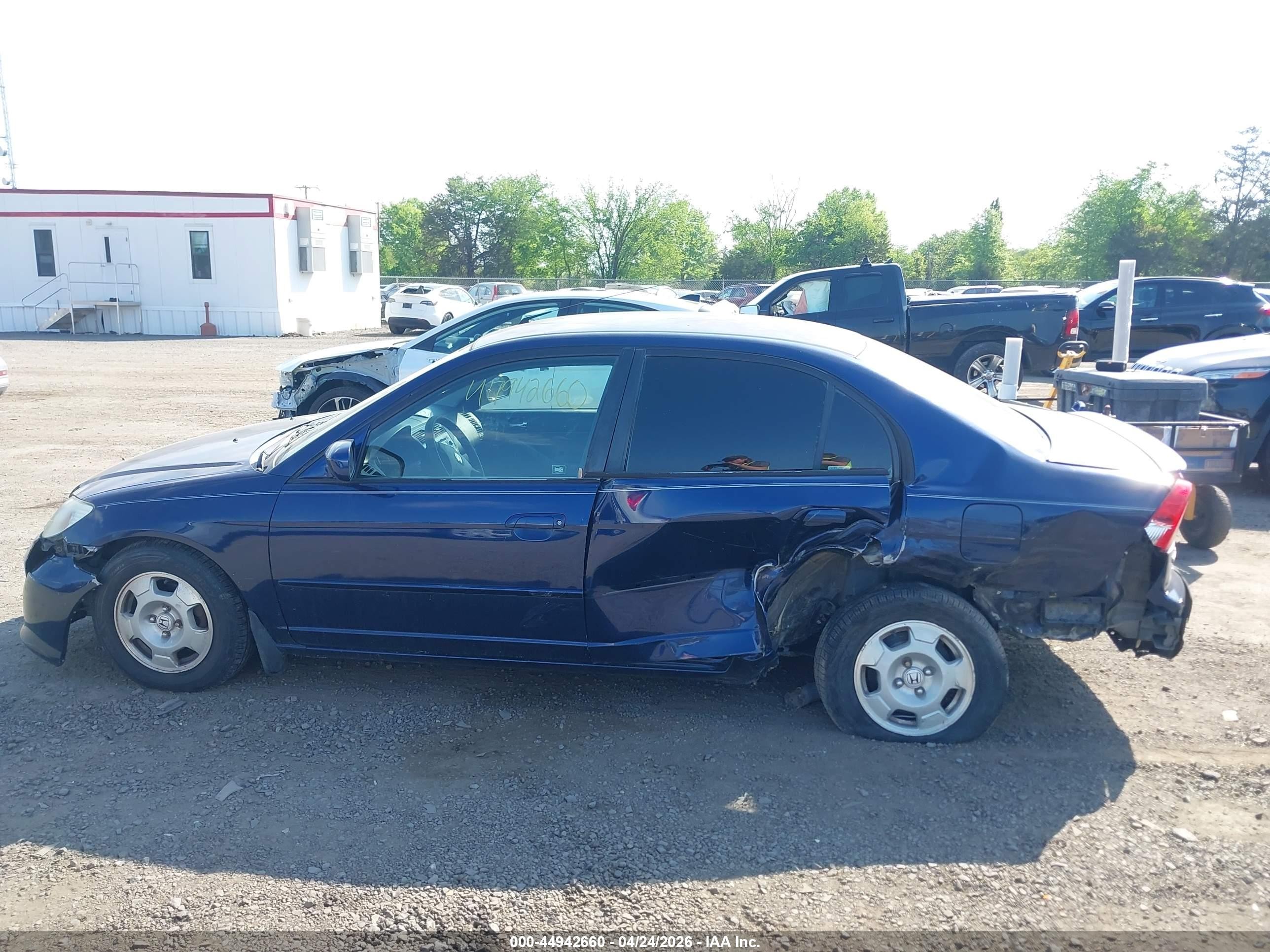 2005 Honda Civic Hybrid   Blue vin: JHMES96685S005327