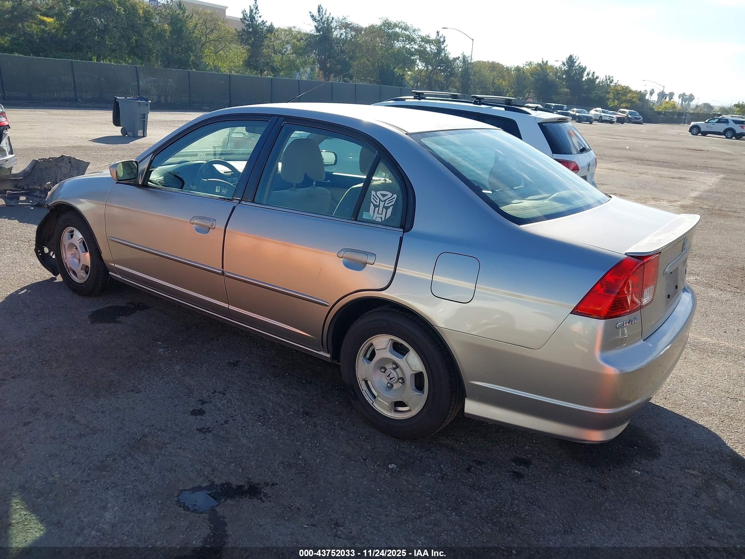 2005 Honda Civic Hybrid   Silver vin: JHMES96685S023973