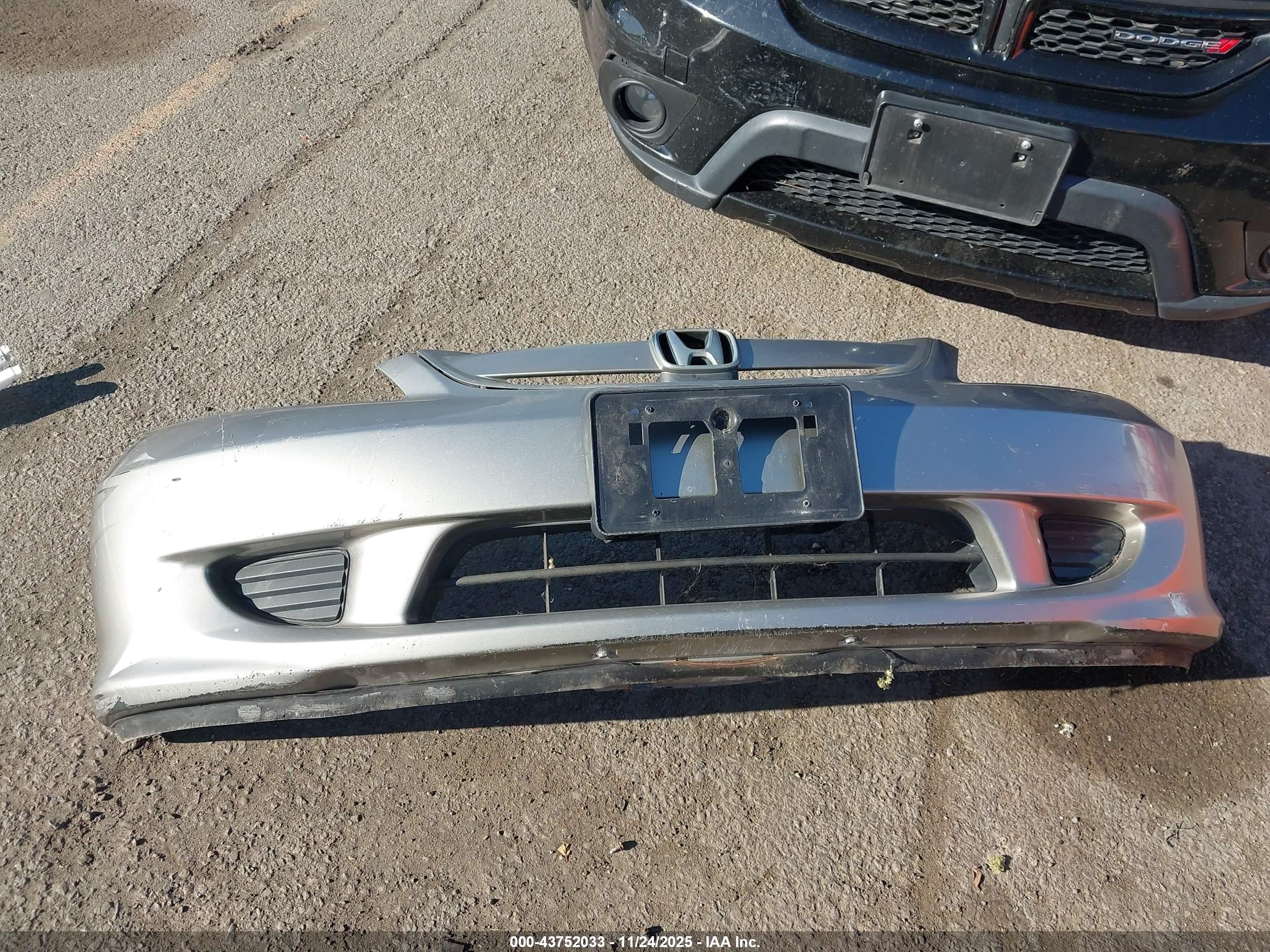 2005 Honda Civic Hybrid   Silver vin: JHMES96685S023973