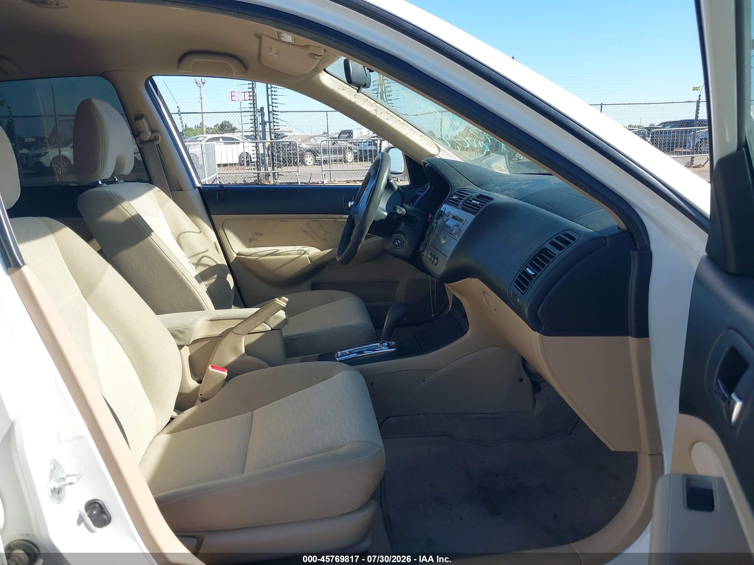 2005 Honda Civic Hybrid   White vin: JHMES966X5S009251