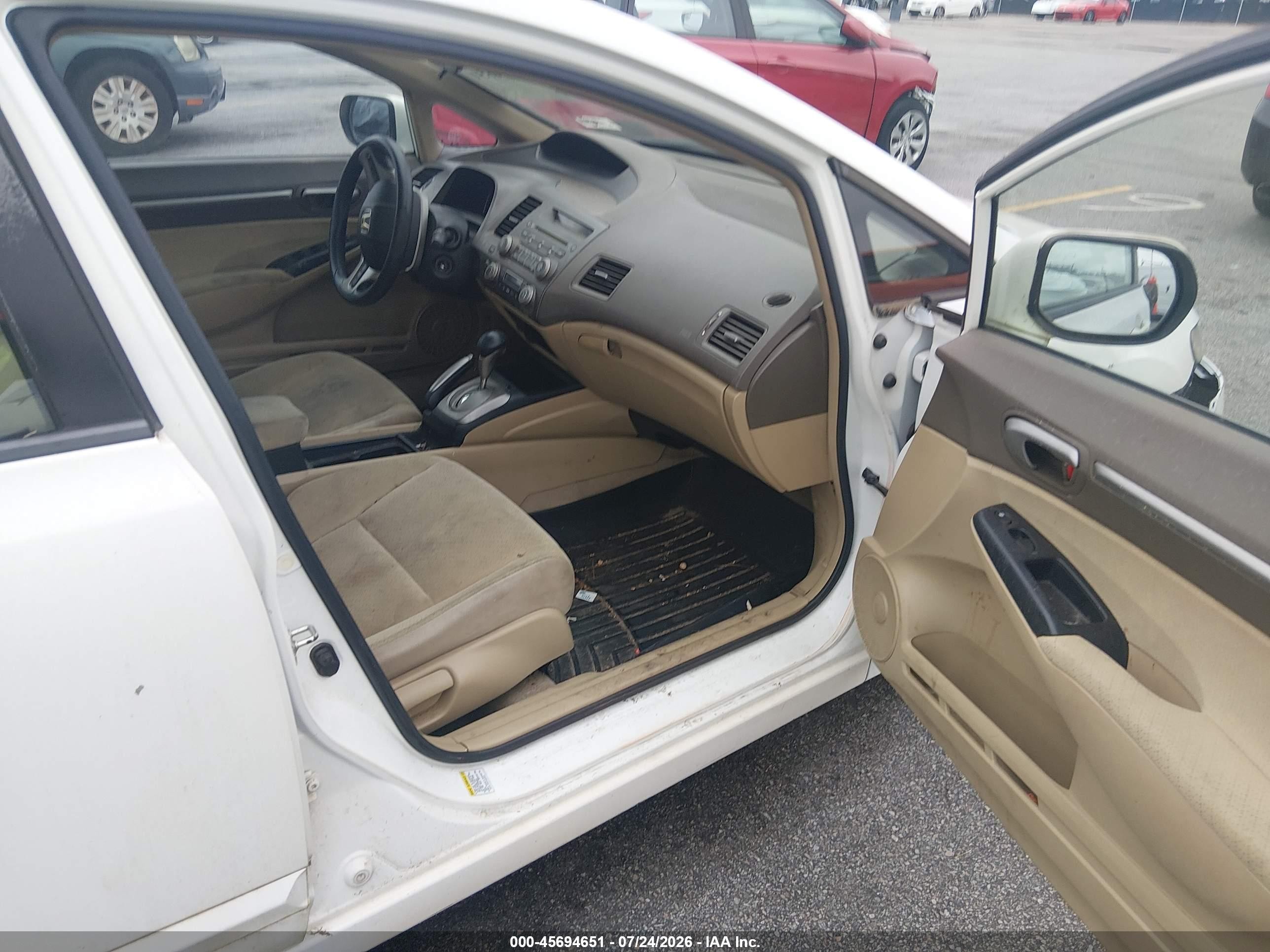 2008 Honda Civic Hybrid   White vin: JHMFA36208S028705