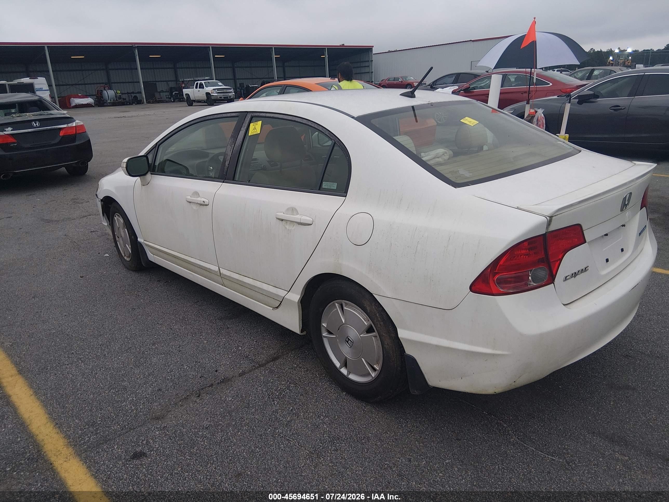 2008 Honda Civic Hybrid   White vin: JHMFA36208S028705
