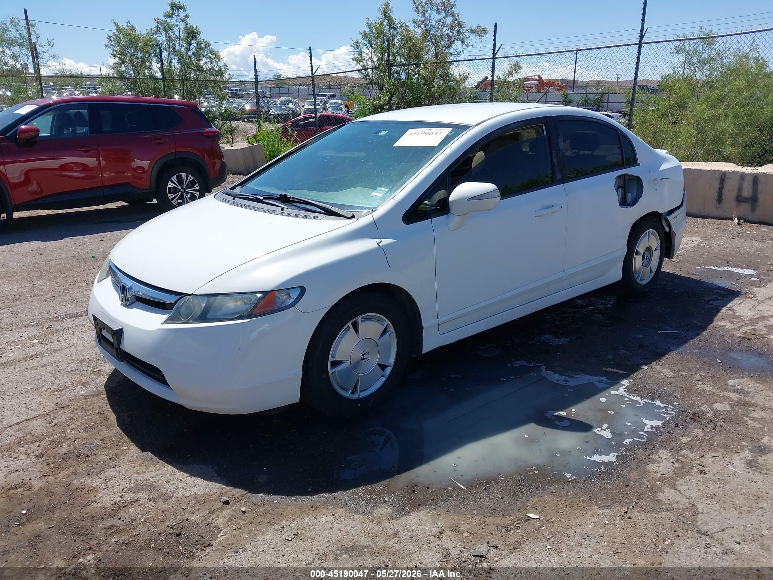 2008 Honda Civic Hybrid   White vin: JHMFA36208S030647