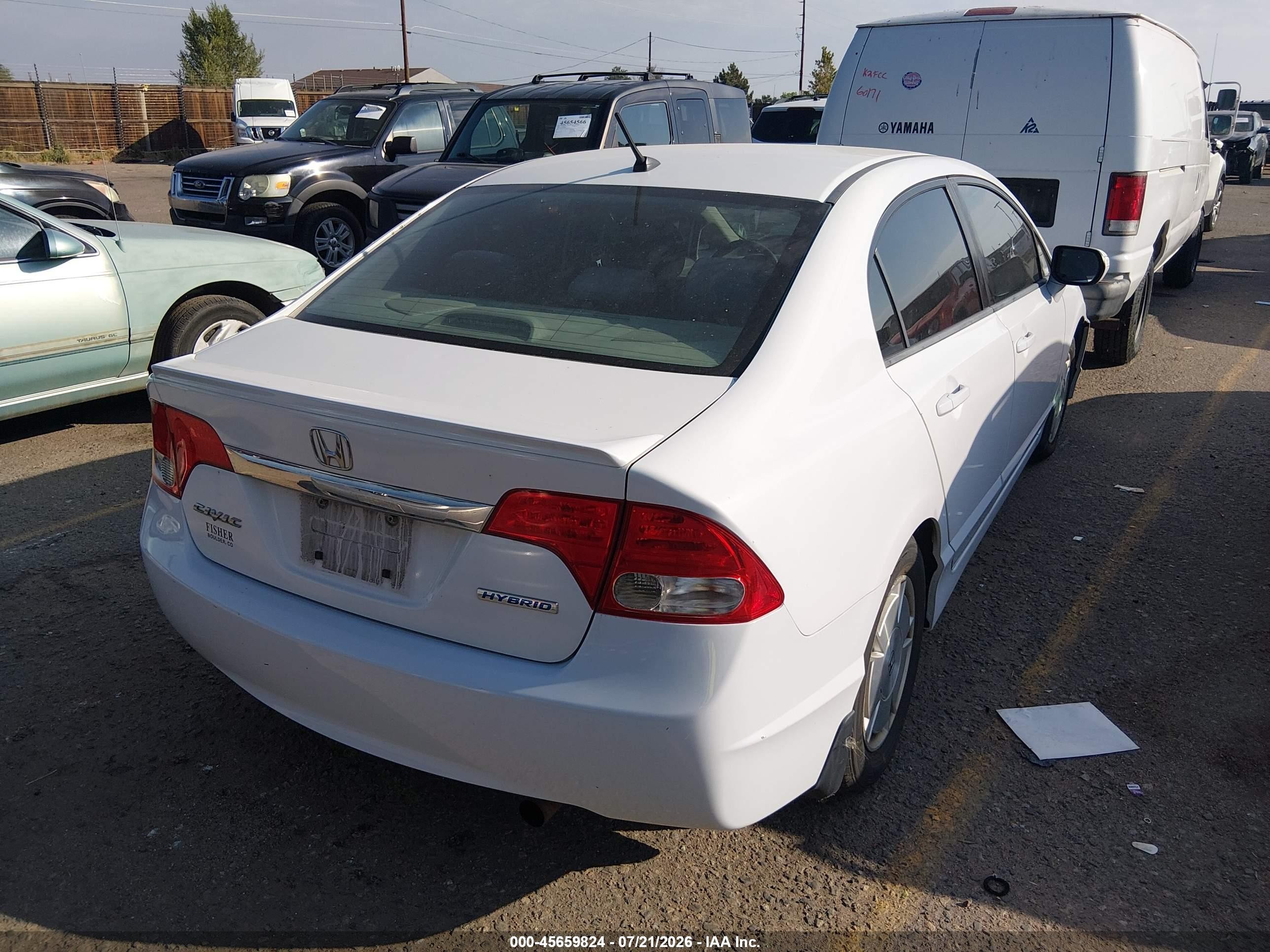 2009 Honda Civic Hybrid   White vin: JHMFA36209S004499