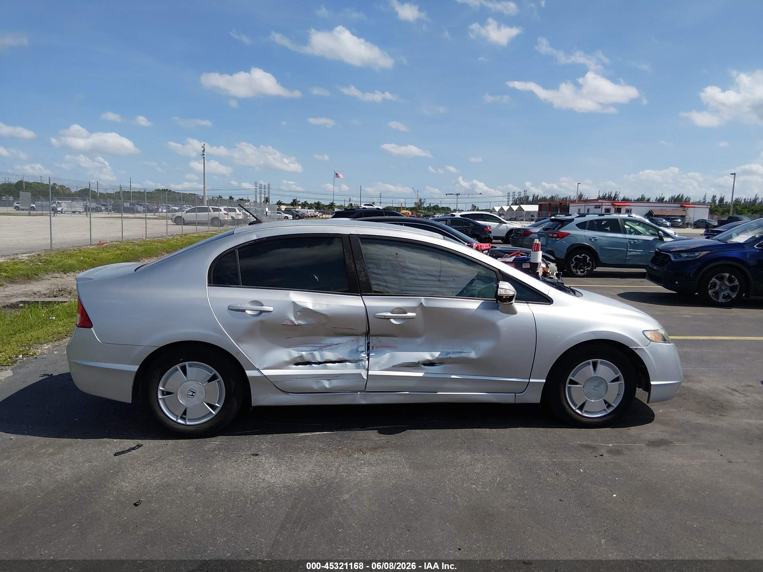 2007 Honda Civic Hybrid   Silver vin: JHMFA36217S001656
