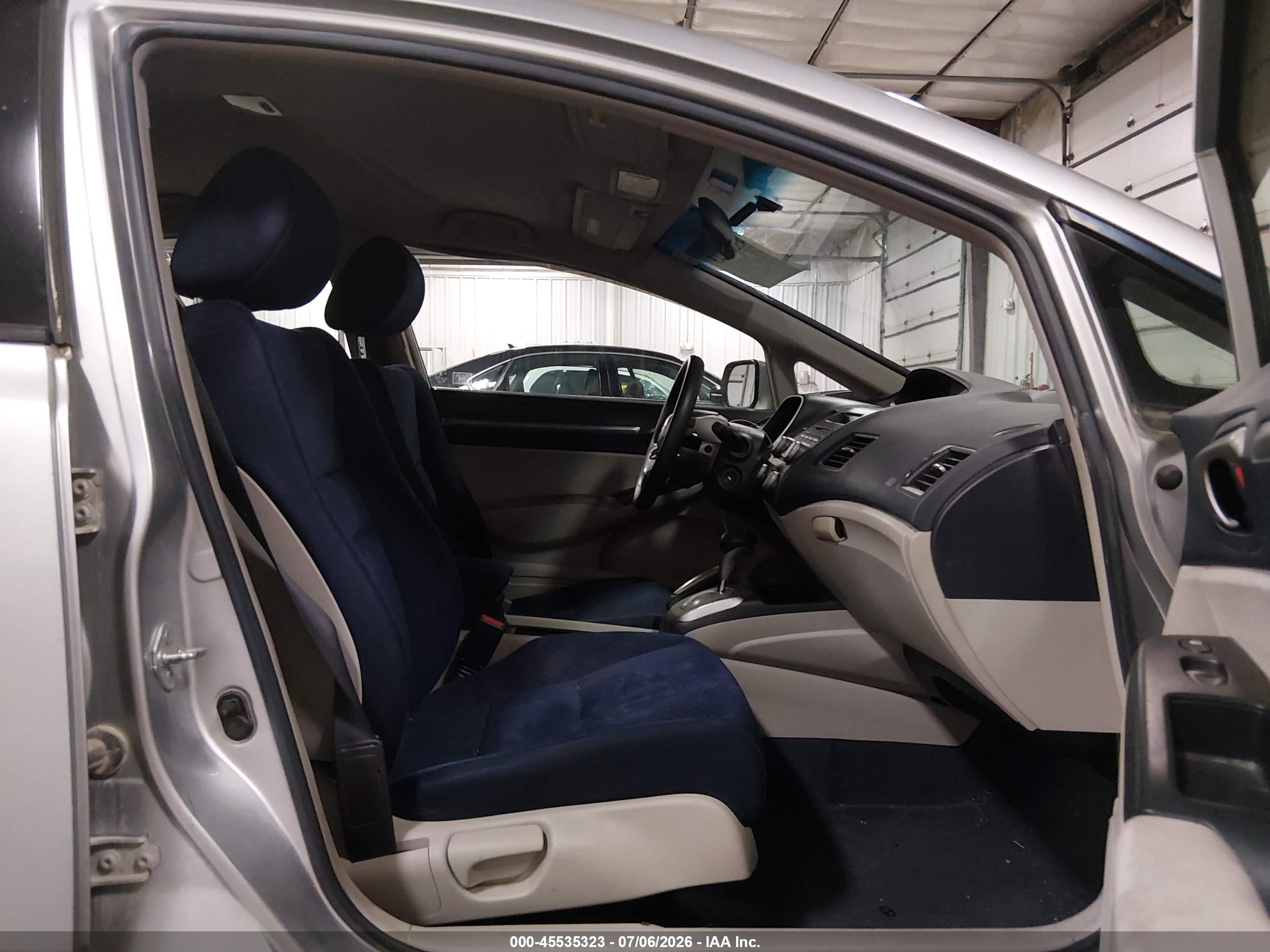 2007 Honda Civic Hybrid   Silver vin: JHMFA36217S023916
