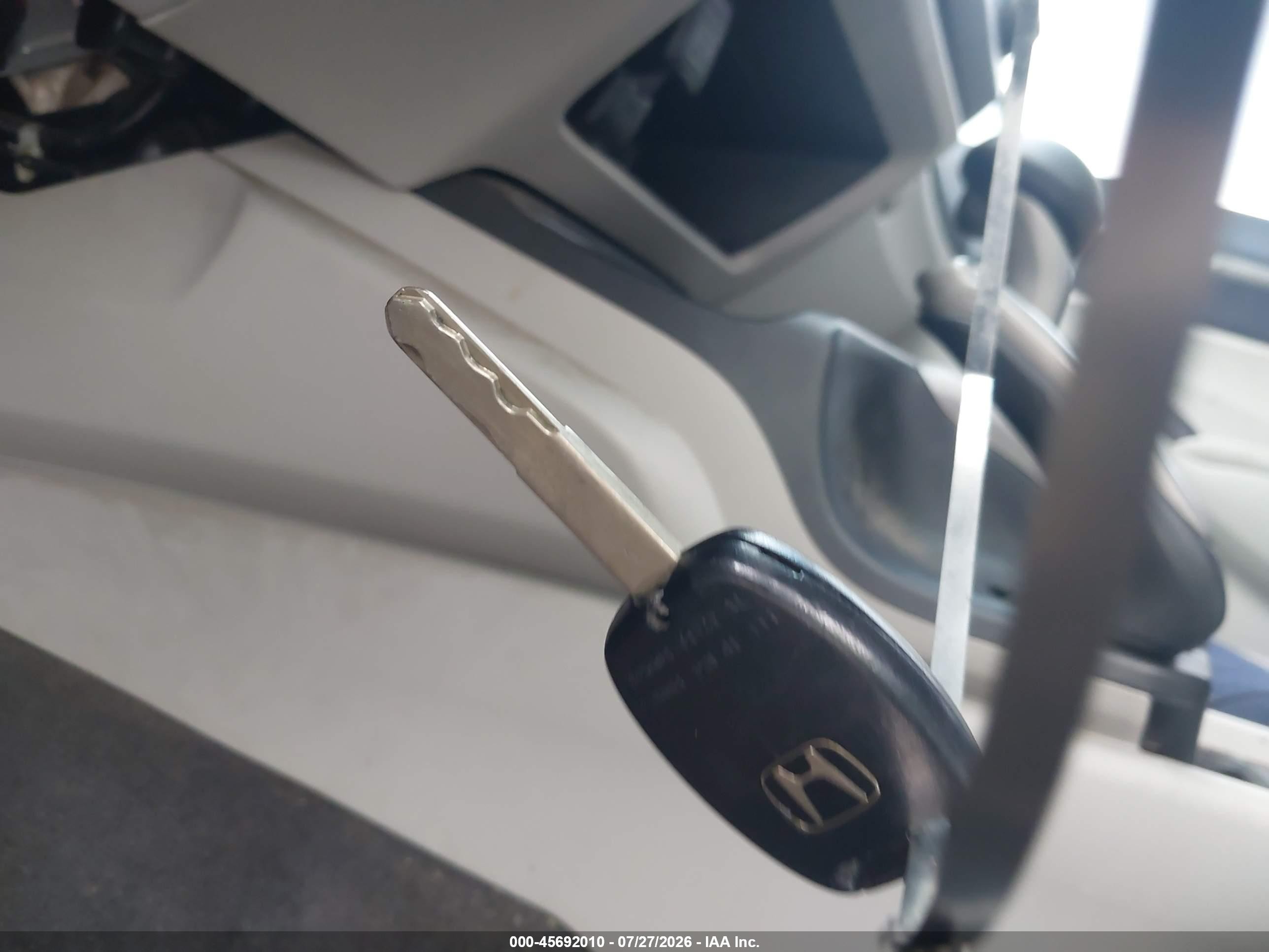 2007 Honda Civic Hybrid   Silver vin: JHMFA36217S029425