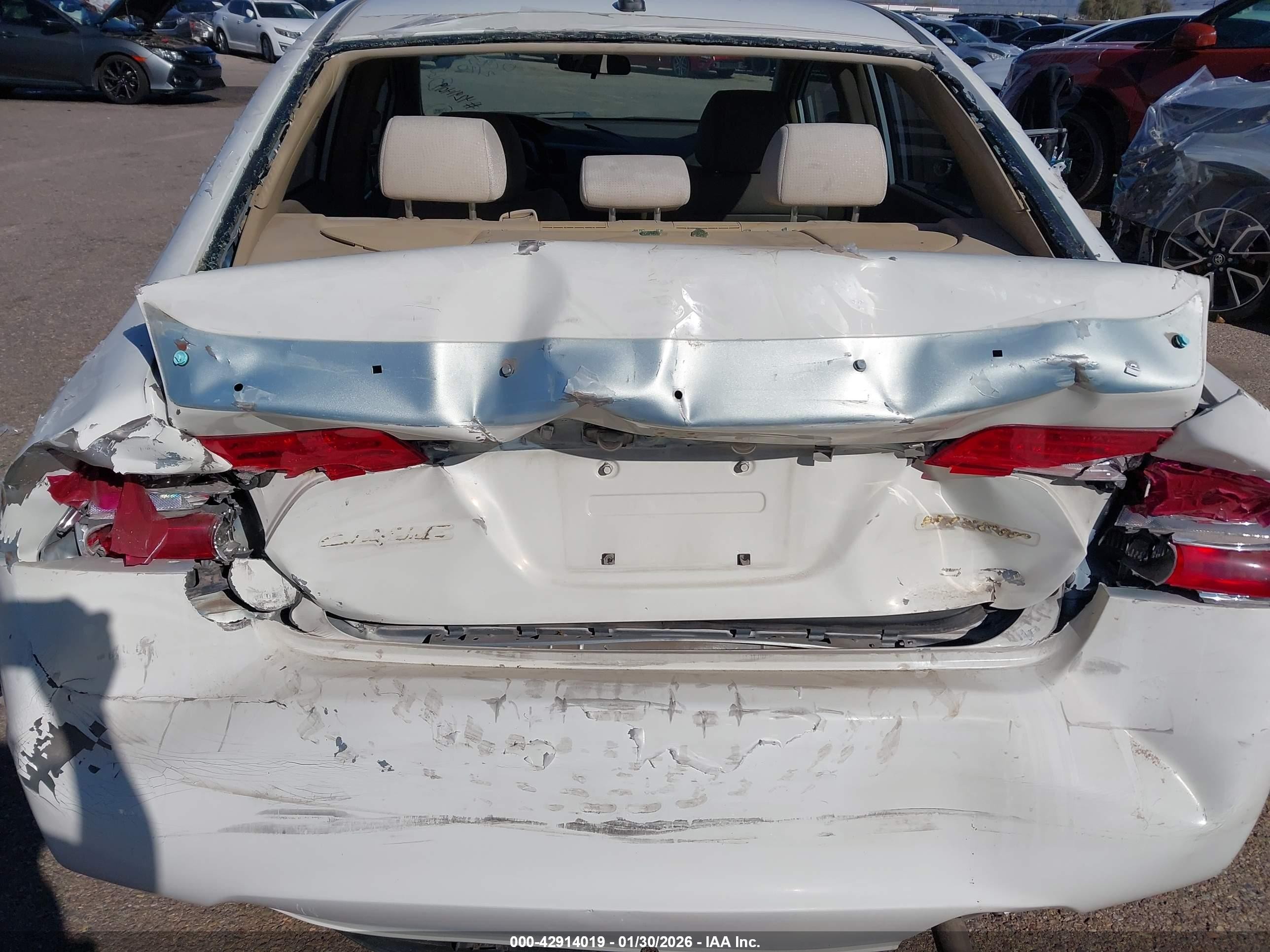 2008 Honda Civic Hybrid   White vin: JHMFA36228S013798