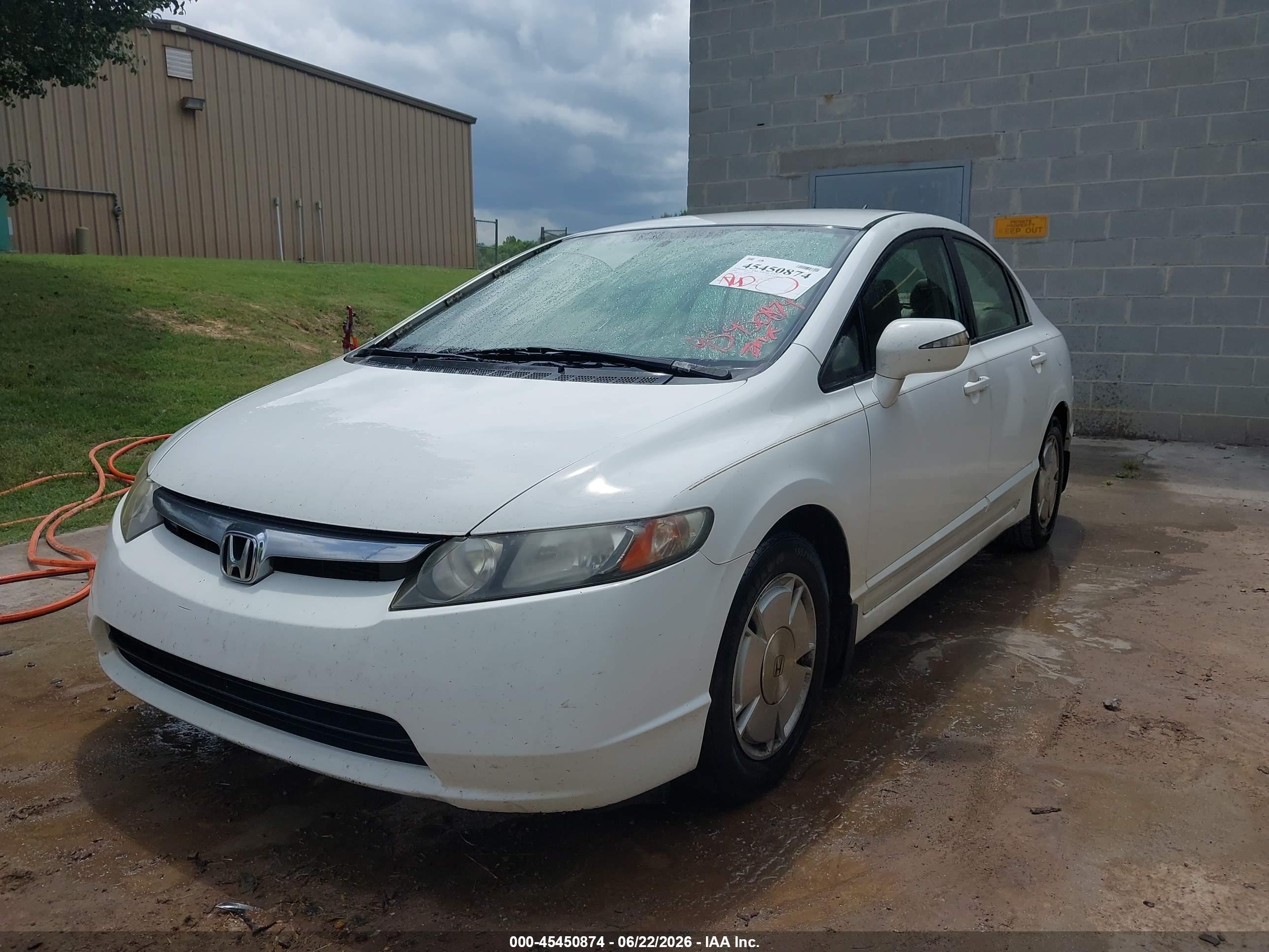 2008 Honda Civic Hybrid   White vin: JHMFA36228S015485