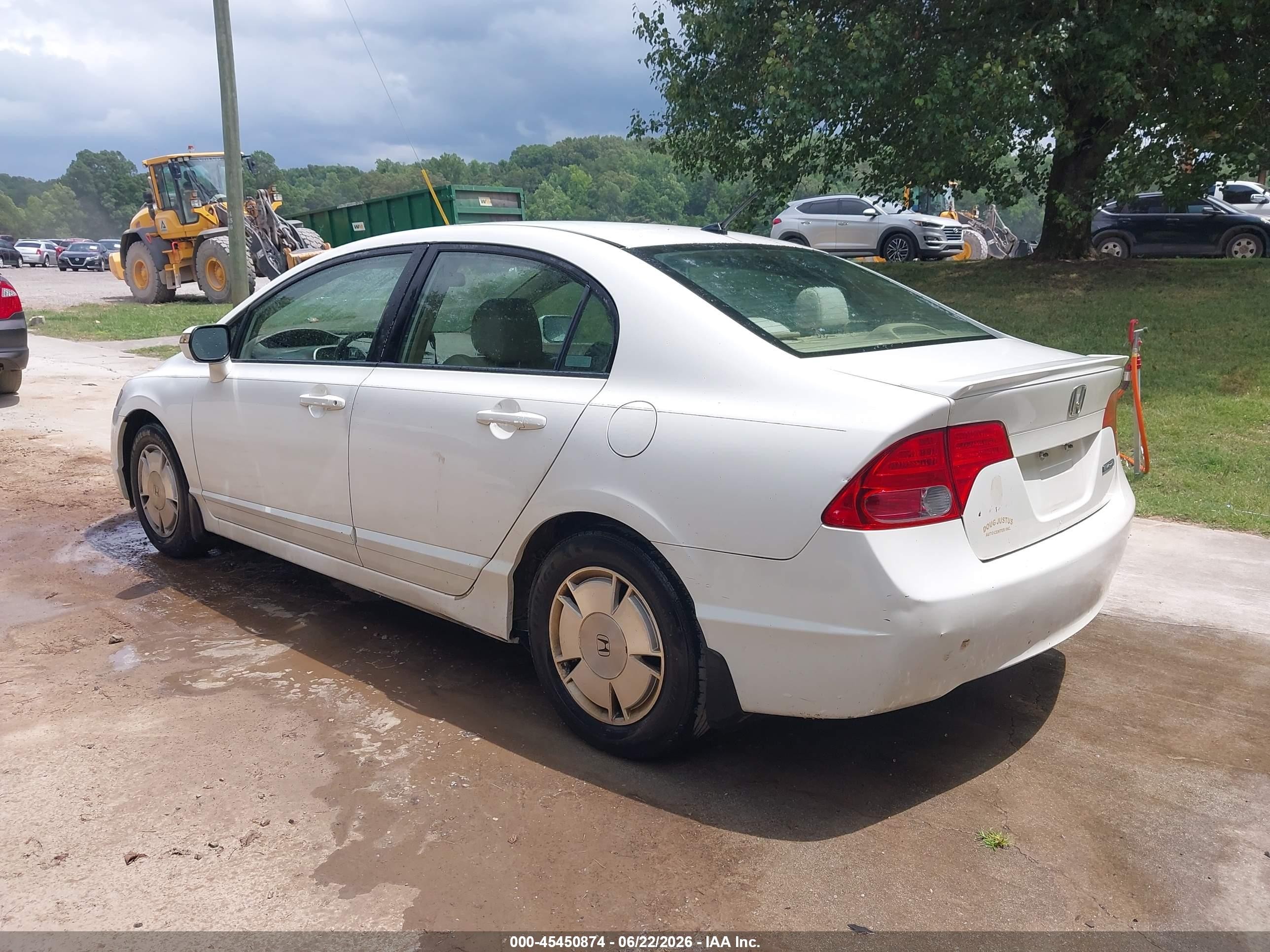 2008 Honda Civic Hybrid   White vin: JHMFA36228S015485