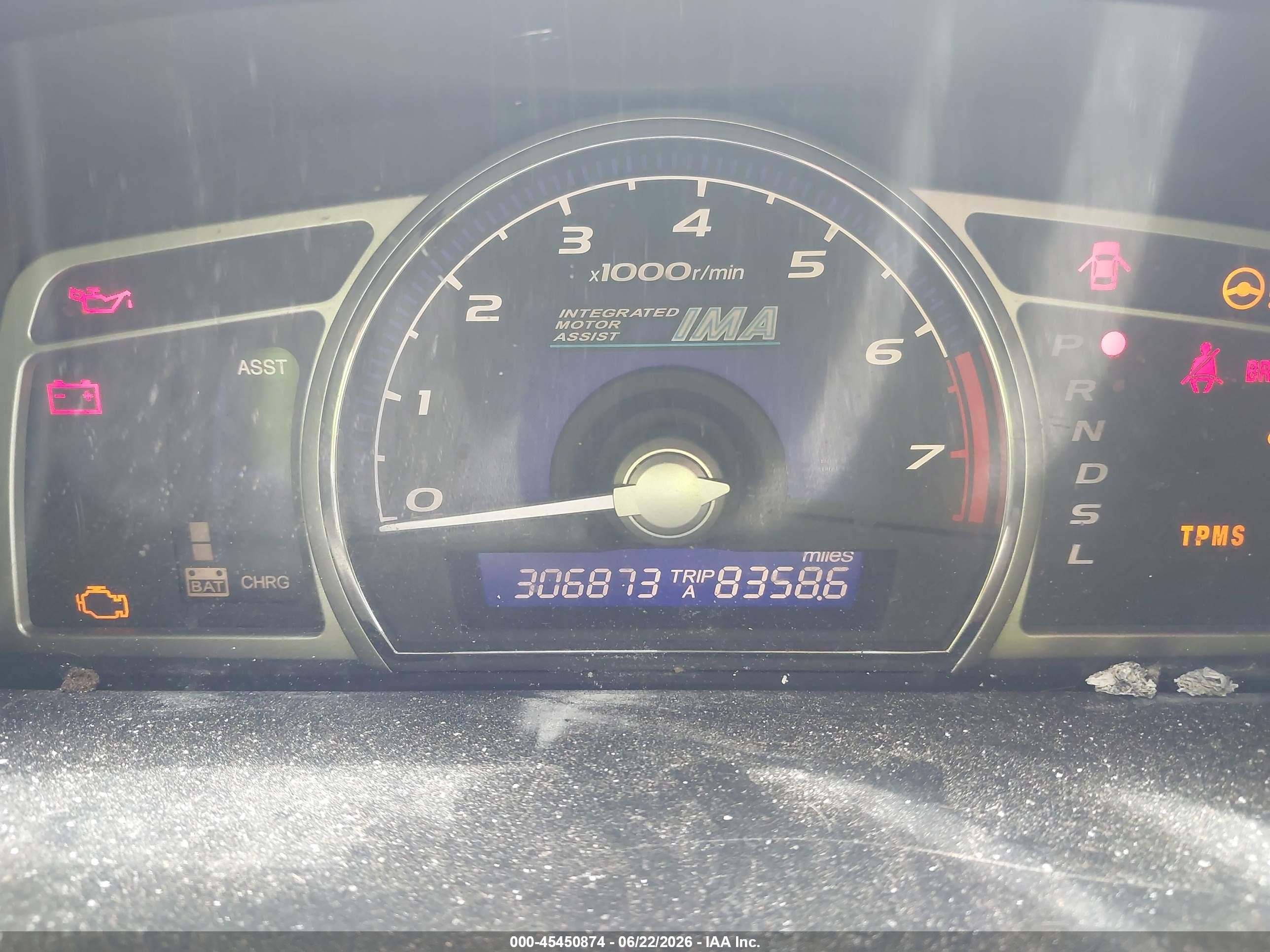 2008 Honda Civic Hybrid   White vin: JHMFA36228S015485