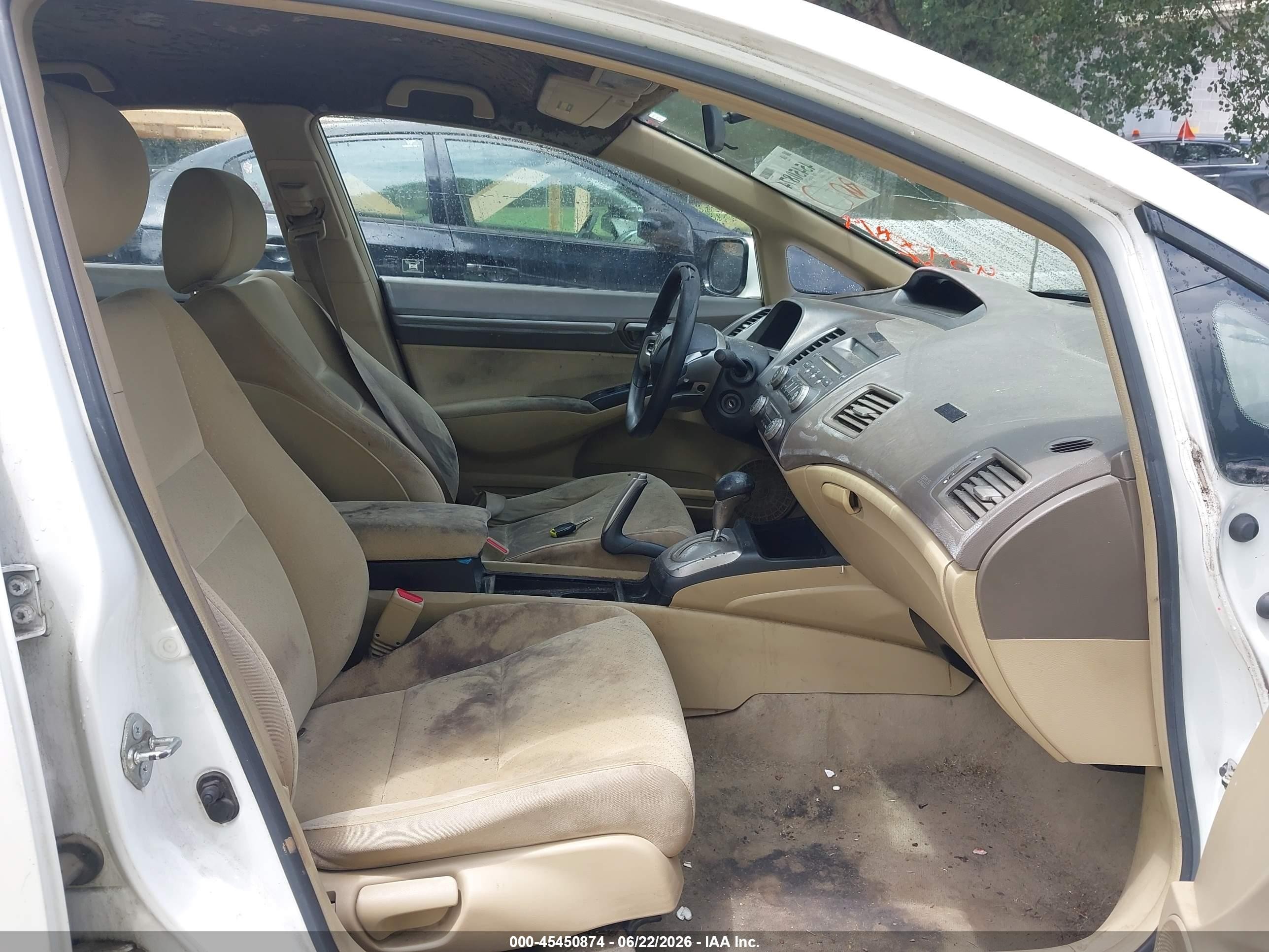 2008 Honda Civic Hybrid   White vin: JHMFA36228S015485