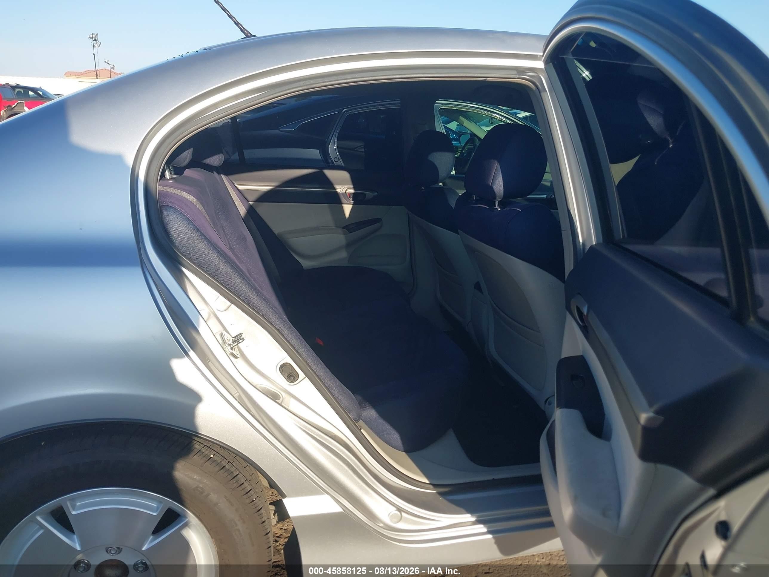 2008 Honda Civic Hybrid   Silver vin: JHMFA36238S009646