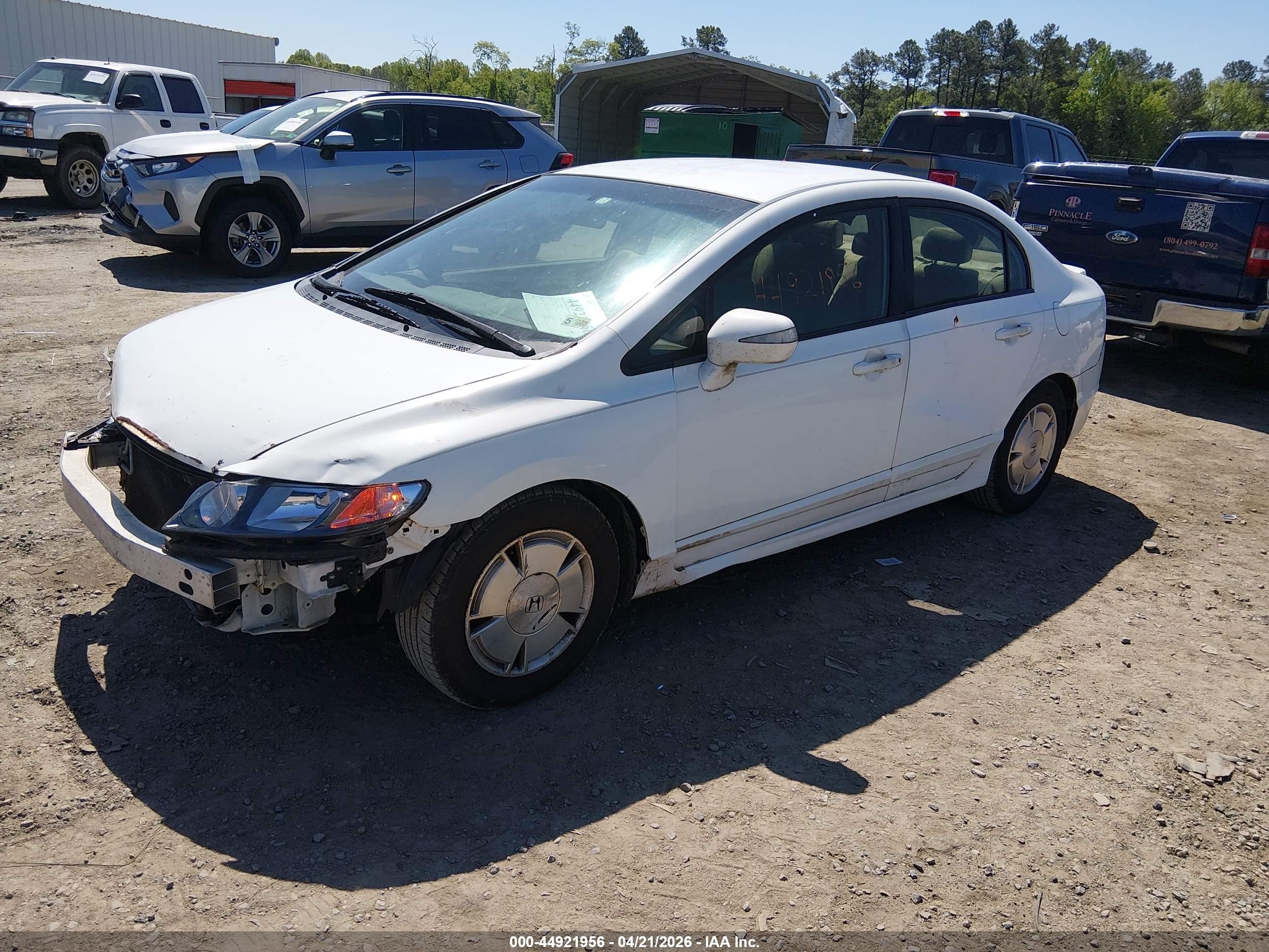2008 Honda Civic Hybrid   White vin: JHMFA36238S024583