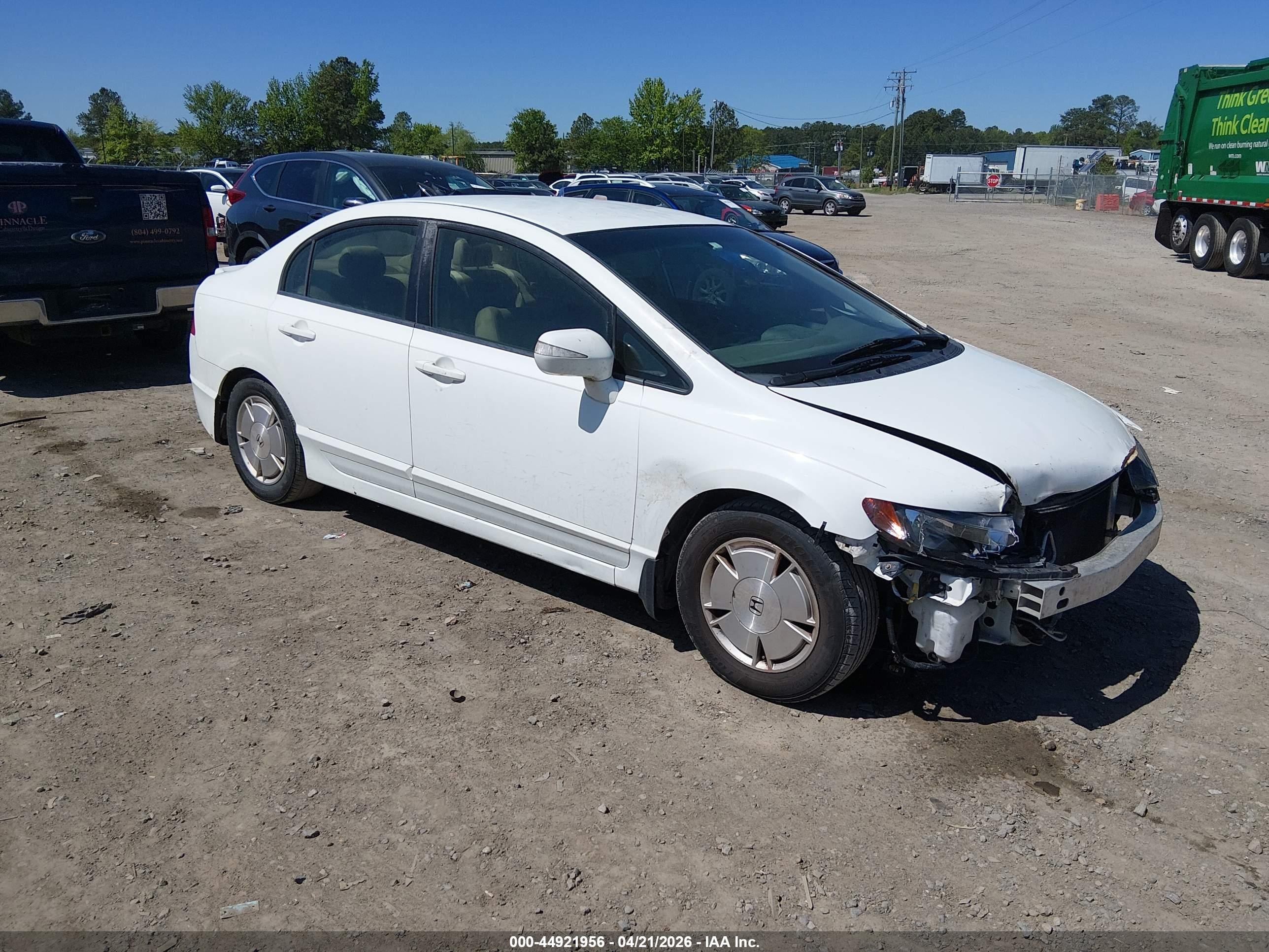 2008 Honda Civic Hybrid   White vin: JHMFA36238S024583