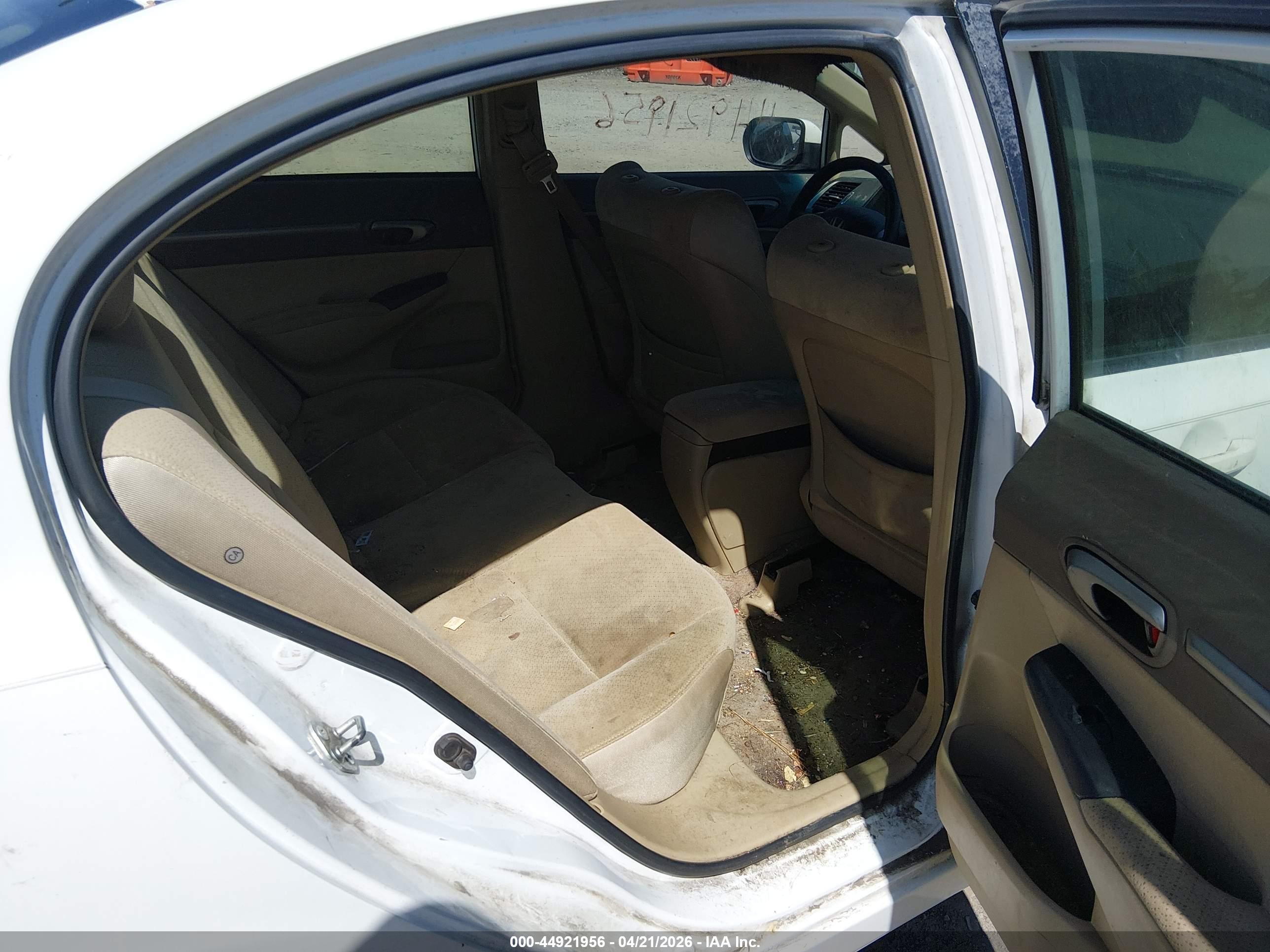 2008 Honda Civic Hybrid   White vin: JHMFA36238S024583