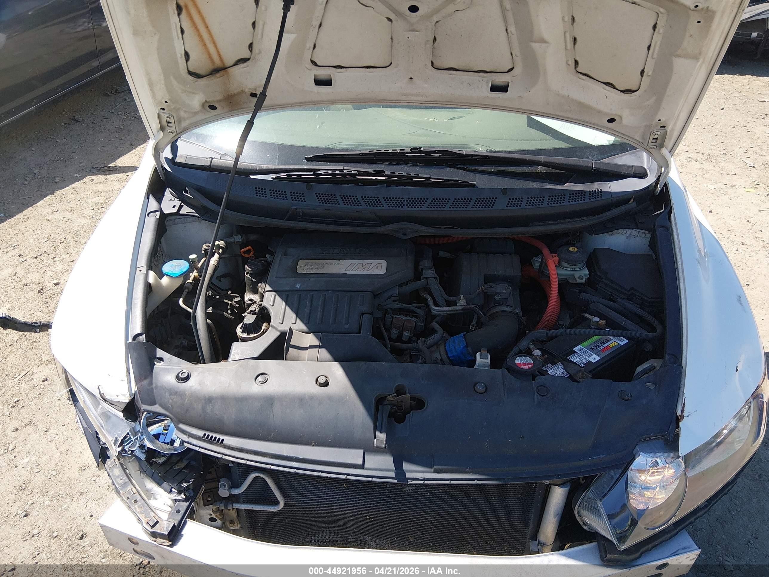 2008 Honda Civic Hybrid   White vin: JHMFA36238S024583