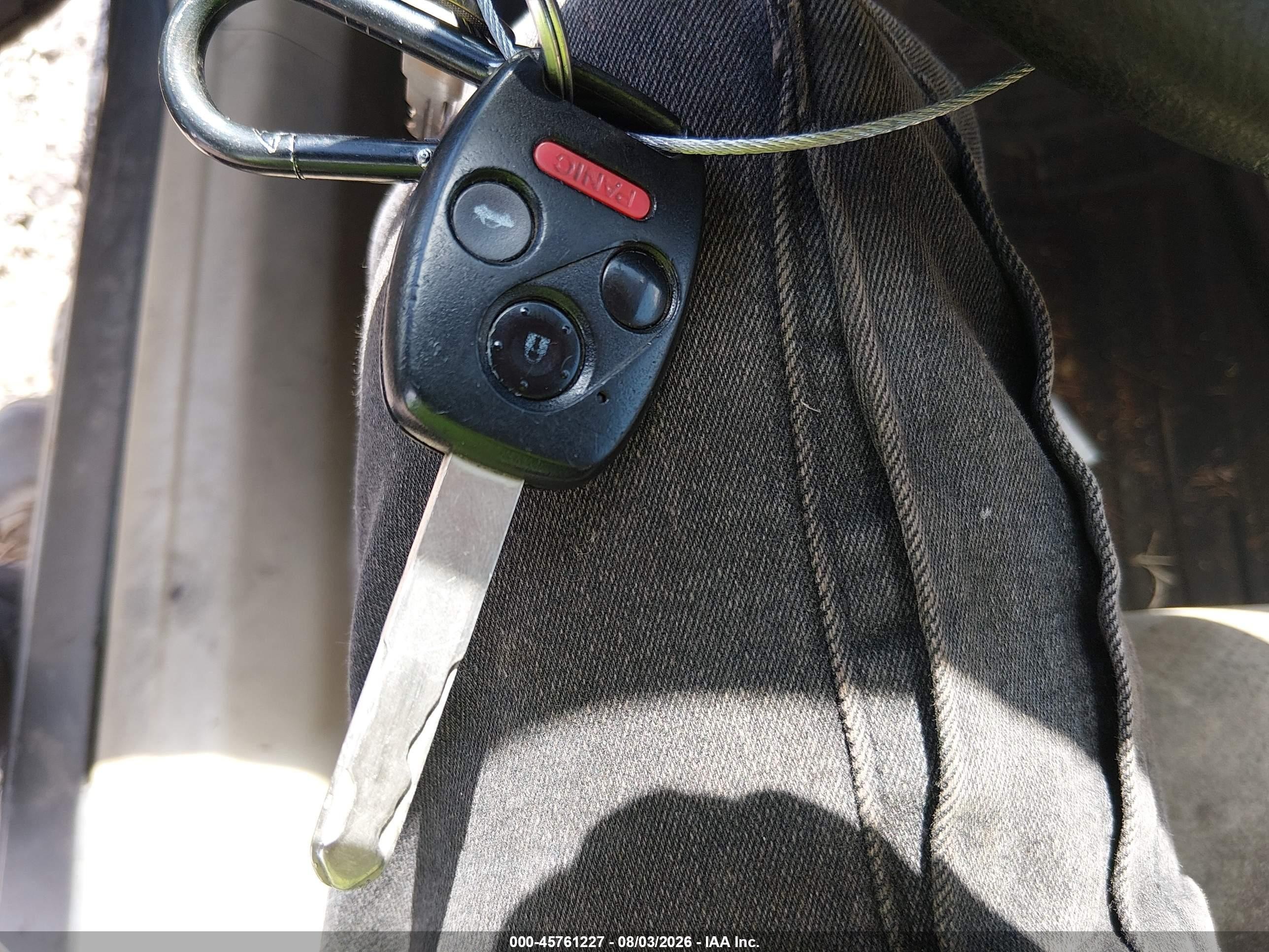 2007 Honda Civic Hybrid   Серебряный vin: JHMFA36247S018323