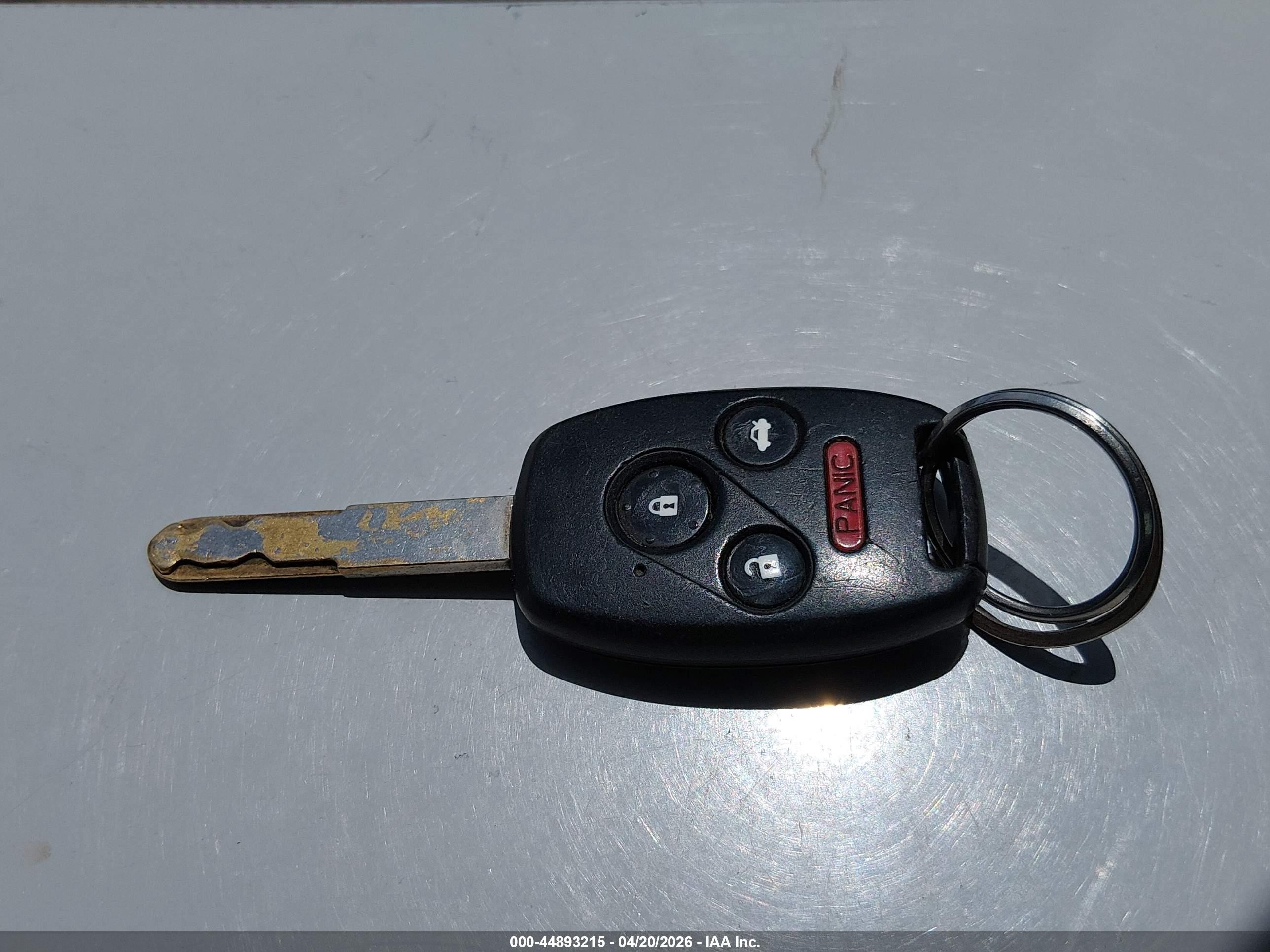 2008 Honda Civic Hybrid   White vin: JHMFA36248S013205