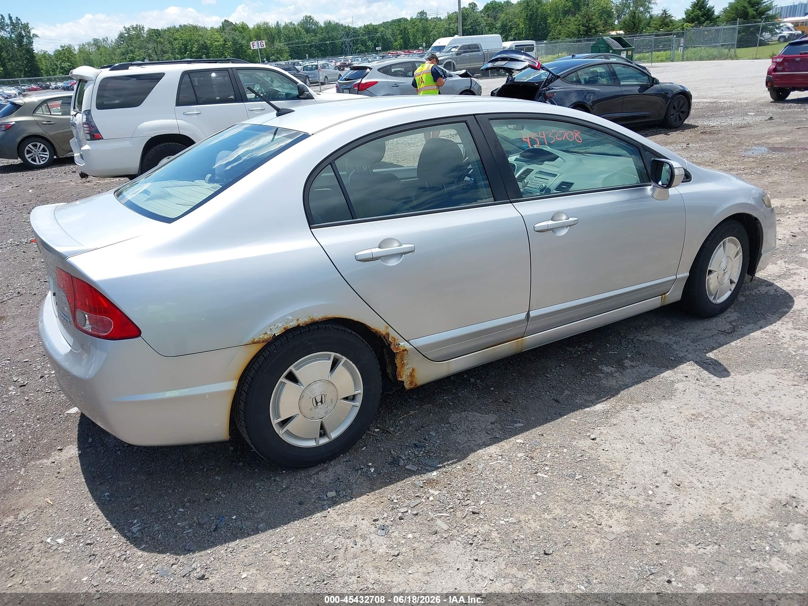 2008 Honda Civic Hybrid   Silver vin: JHMFA36258S017781