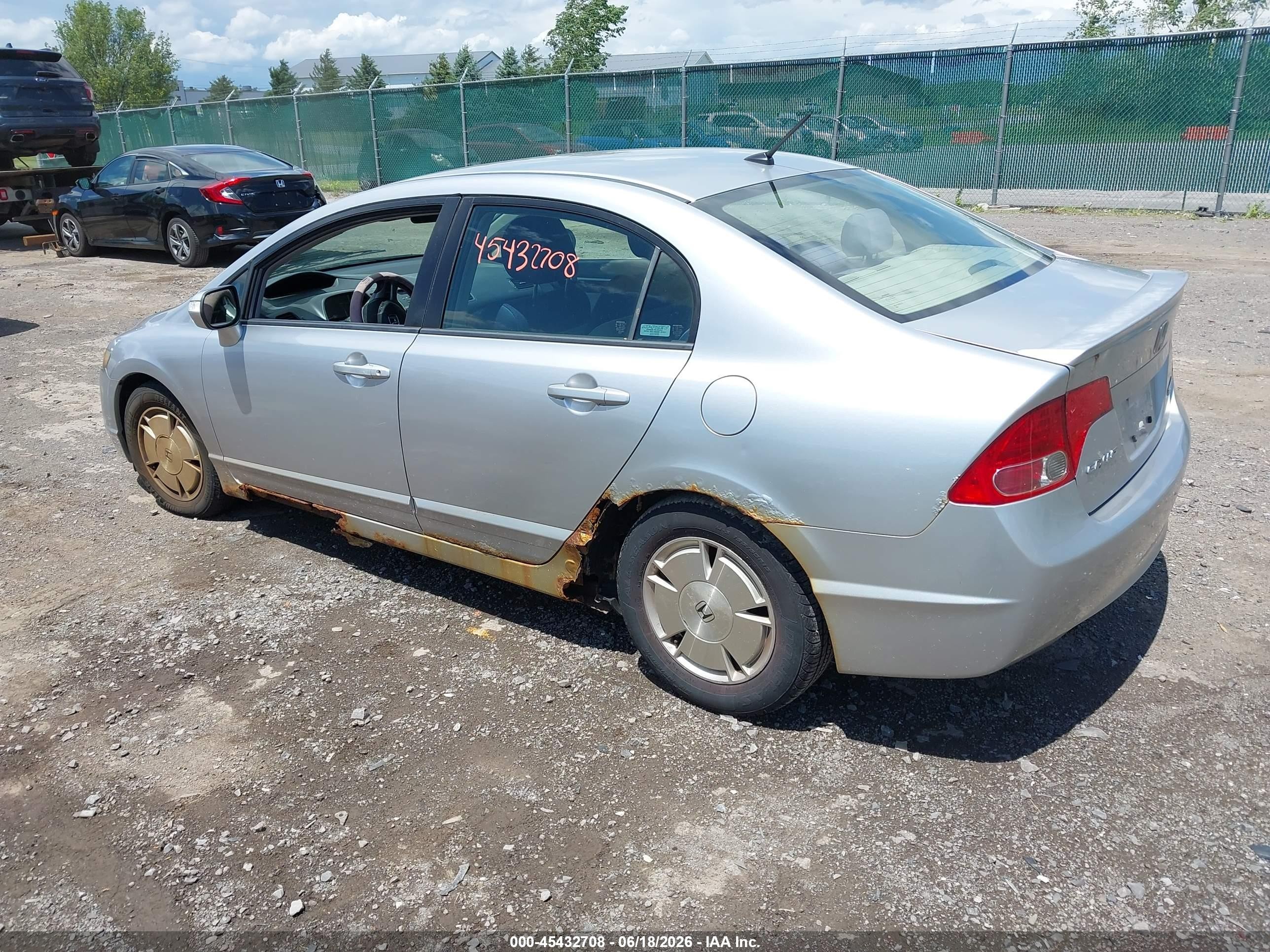 2008 Honda Civic Hybrid   Silver vin: JHMFA36258S017781