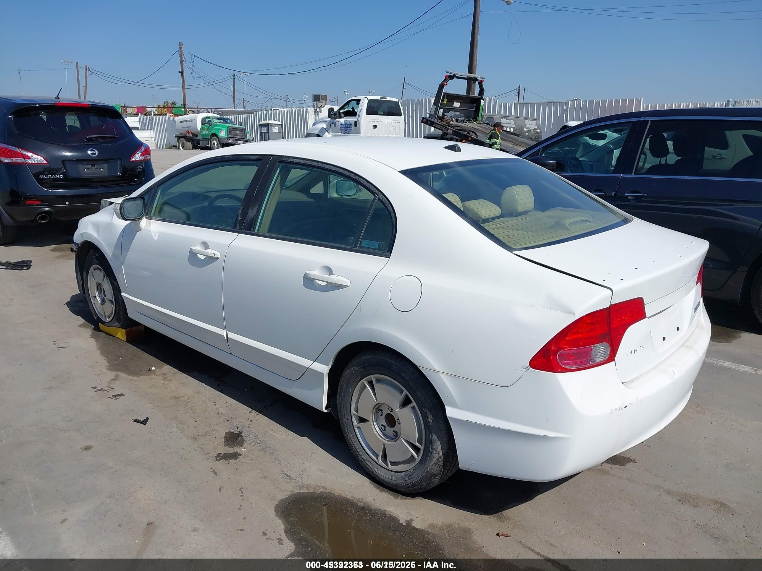 2007 Honda Civic Hybrid   White vin: JHMFA36297S017183
