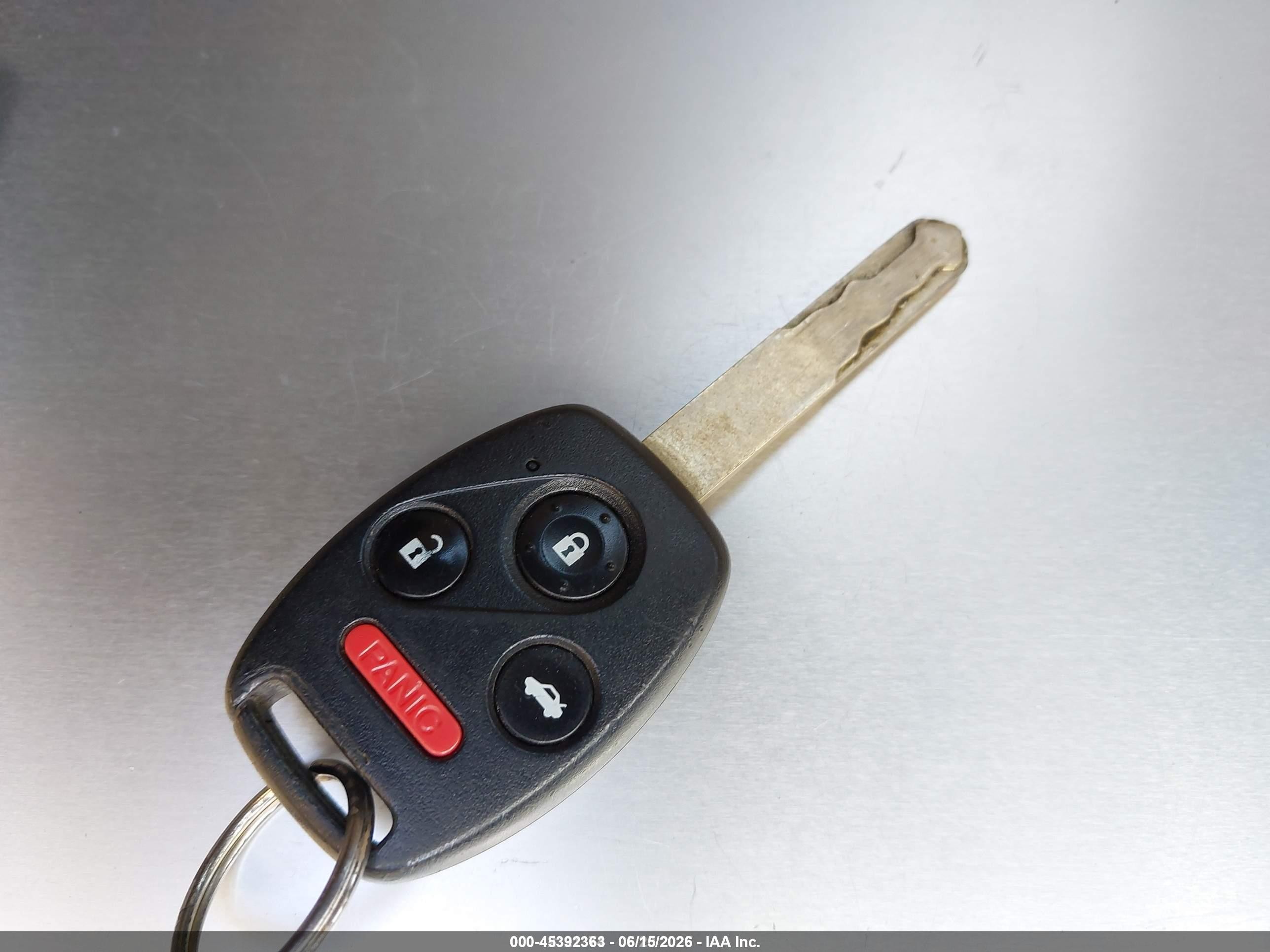 2007 Honda Civic Hybrid   White vin: JHMFA36297S017183