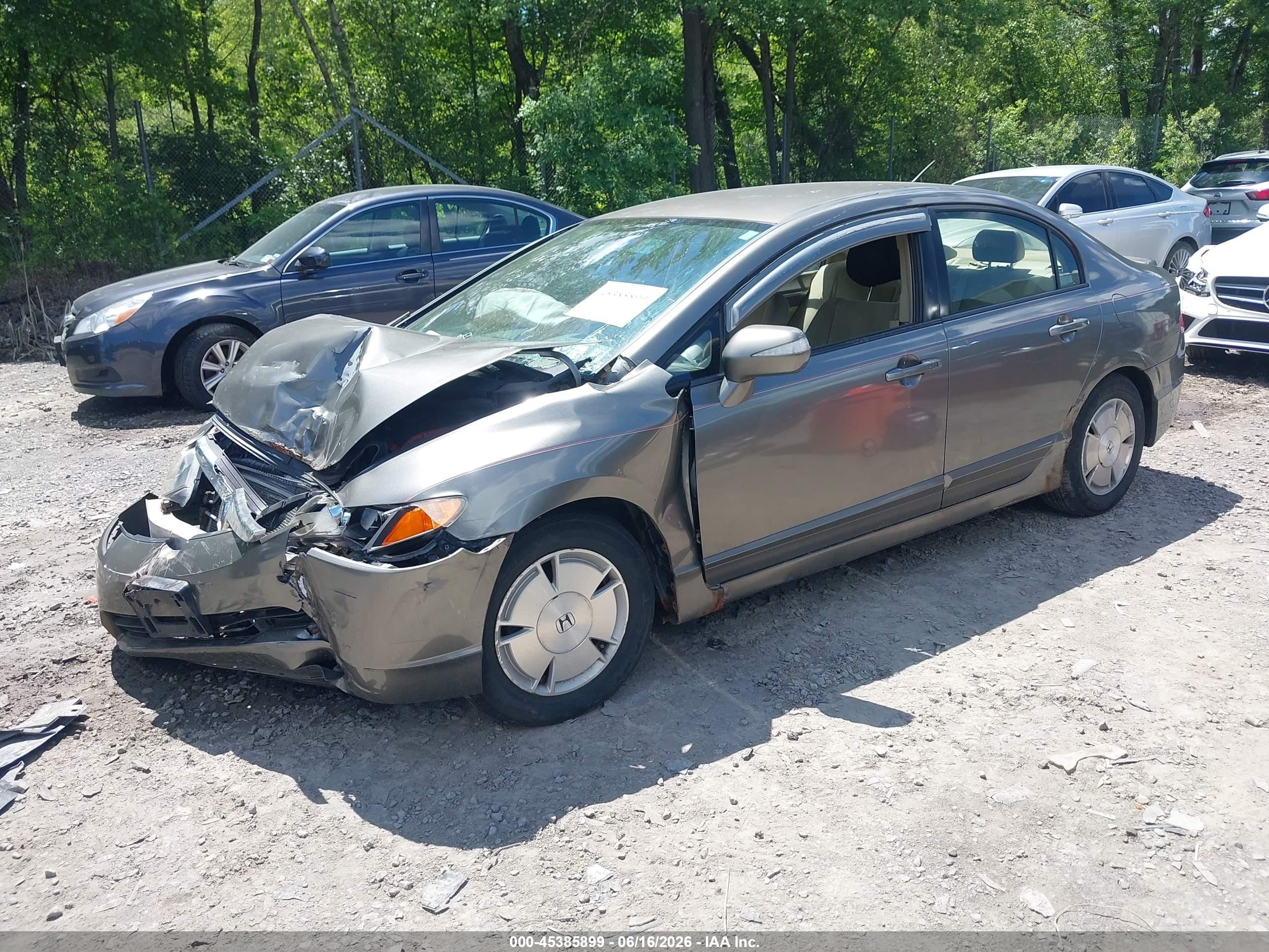 2008 Honda Civic Hybrid Pewter vin: JHMFA362X8S008574