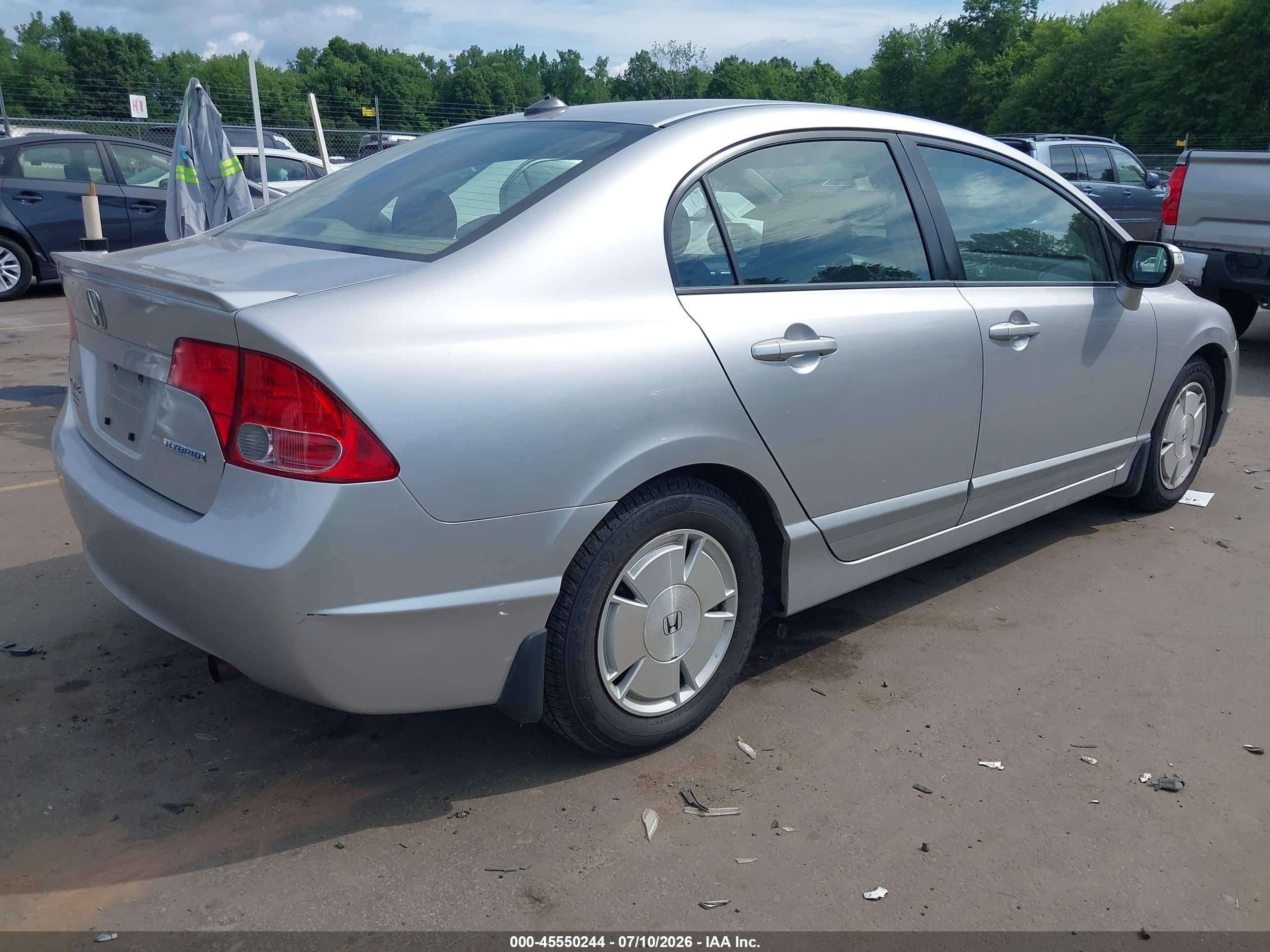 2008 Honda Civic Hybrid   Silver vin: JHMFA362X8S009675