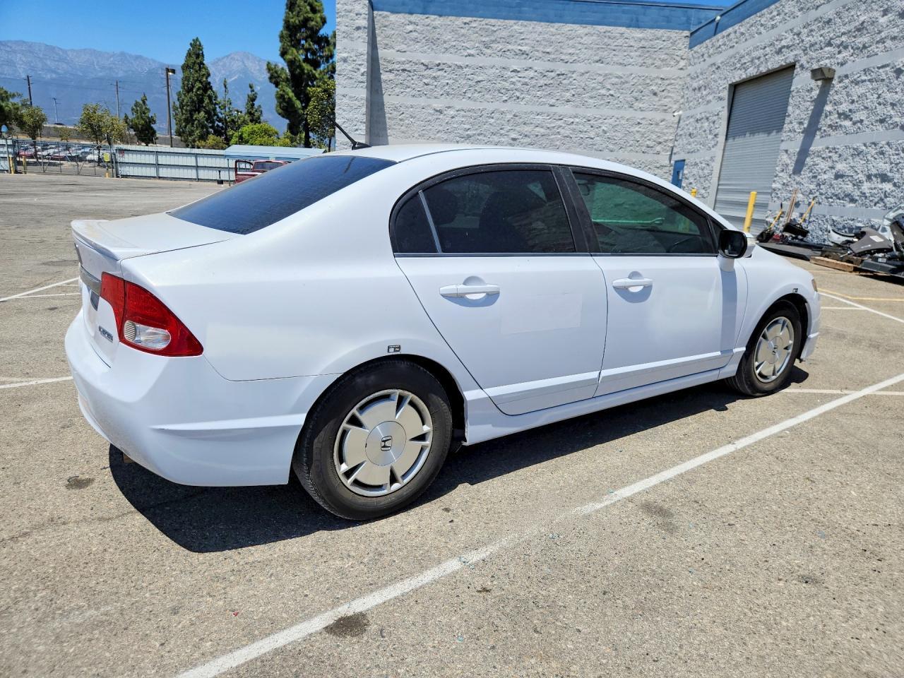2011 Honda Civic Hybrid White vin: JHMFA3F20BS000412