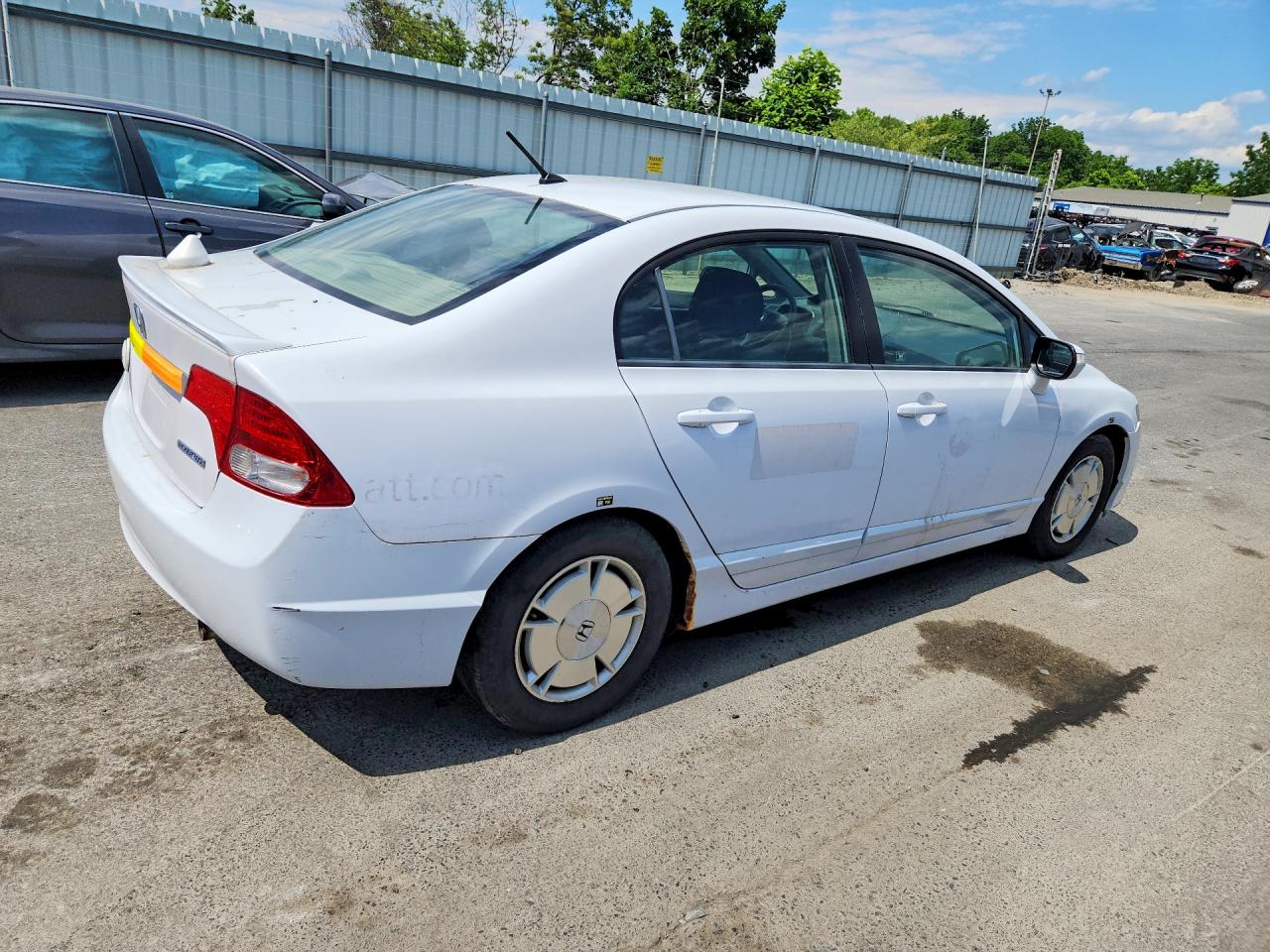 2011 Honda Civic Hybrid Белый vin: JHMFA3F21BS000404