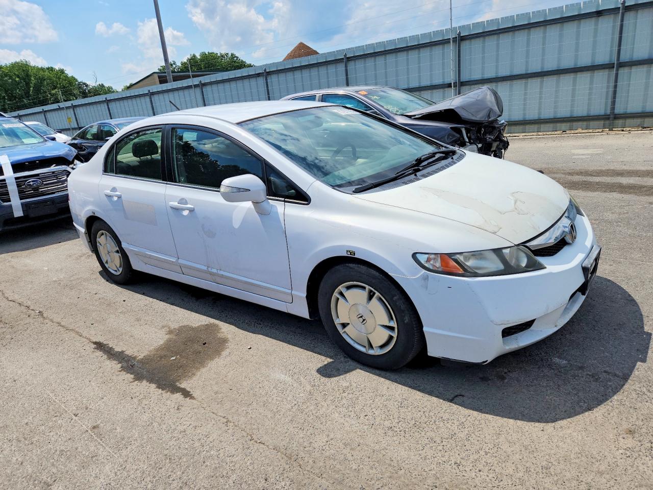 2011 Honda Civic Hybrid Белый vin: JHMFA3F21BS000404