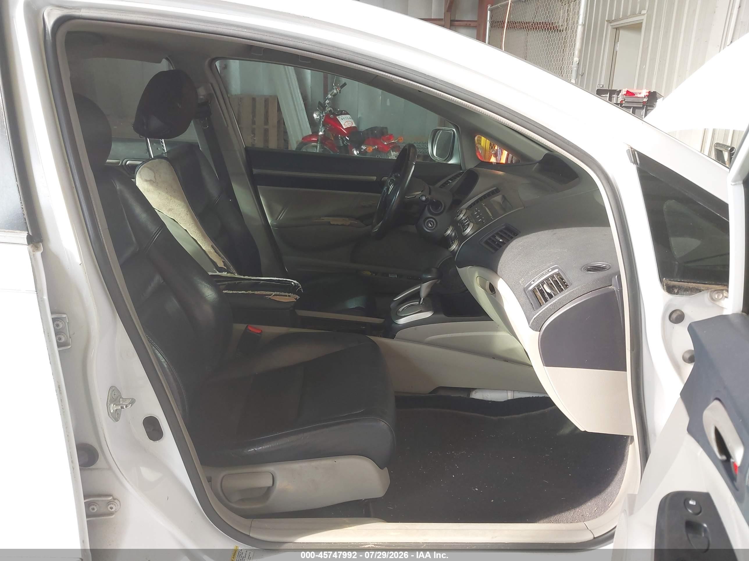 2010 Honda Civic Hybrid   White vin: JHMFA3F22AS006890