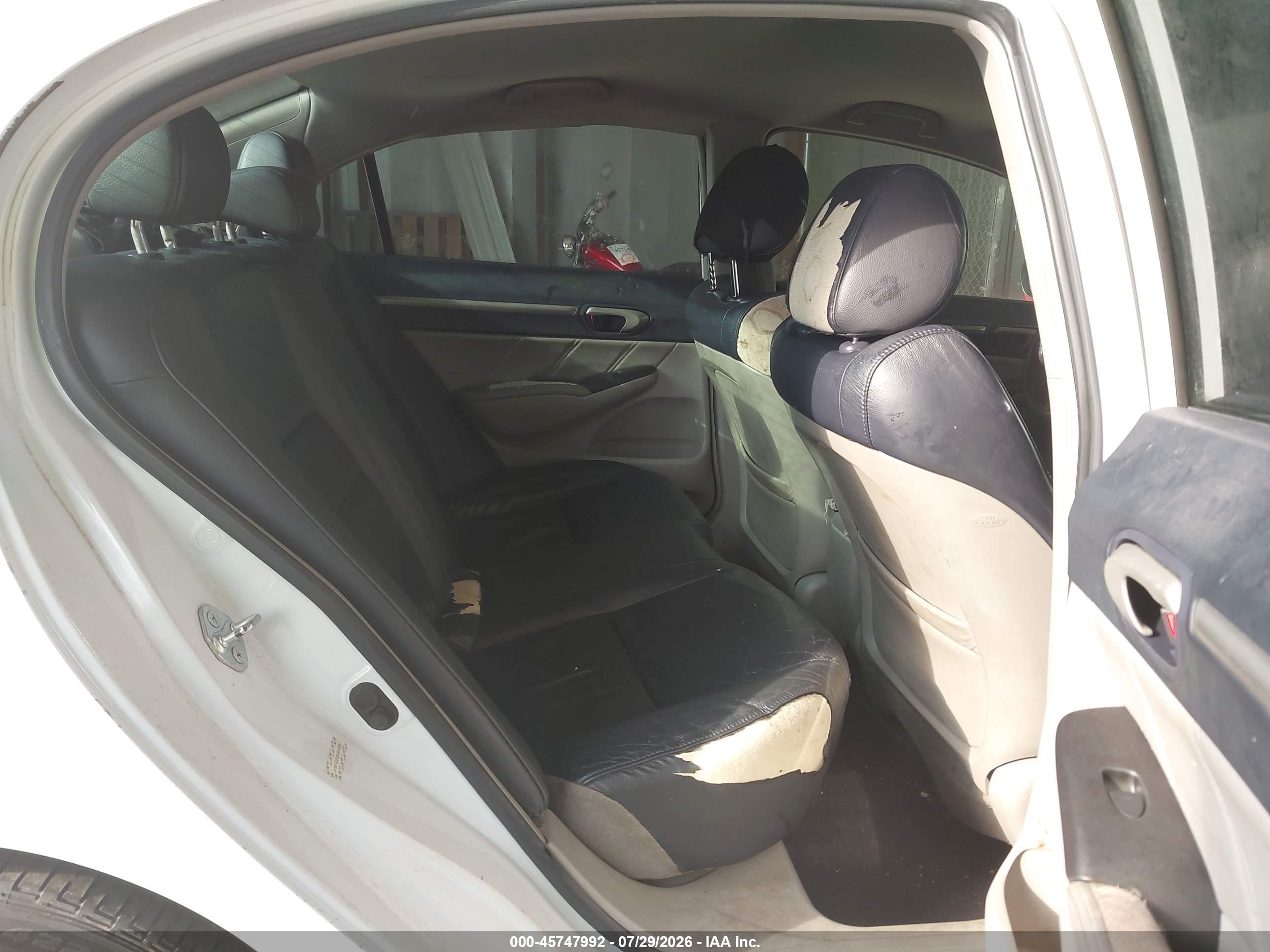 2010 Honda Civic Hybrid   White vin: JHMFA3F22AS006890