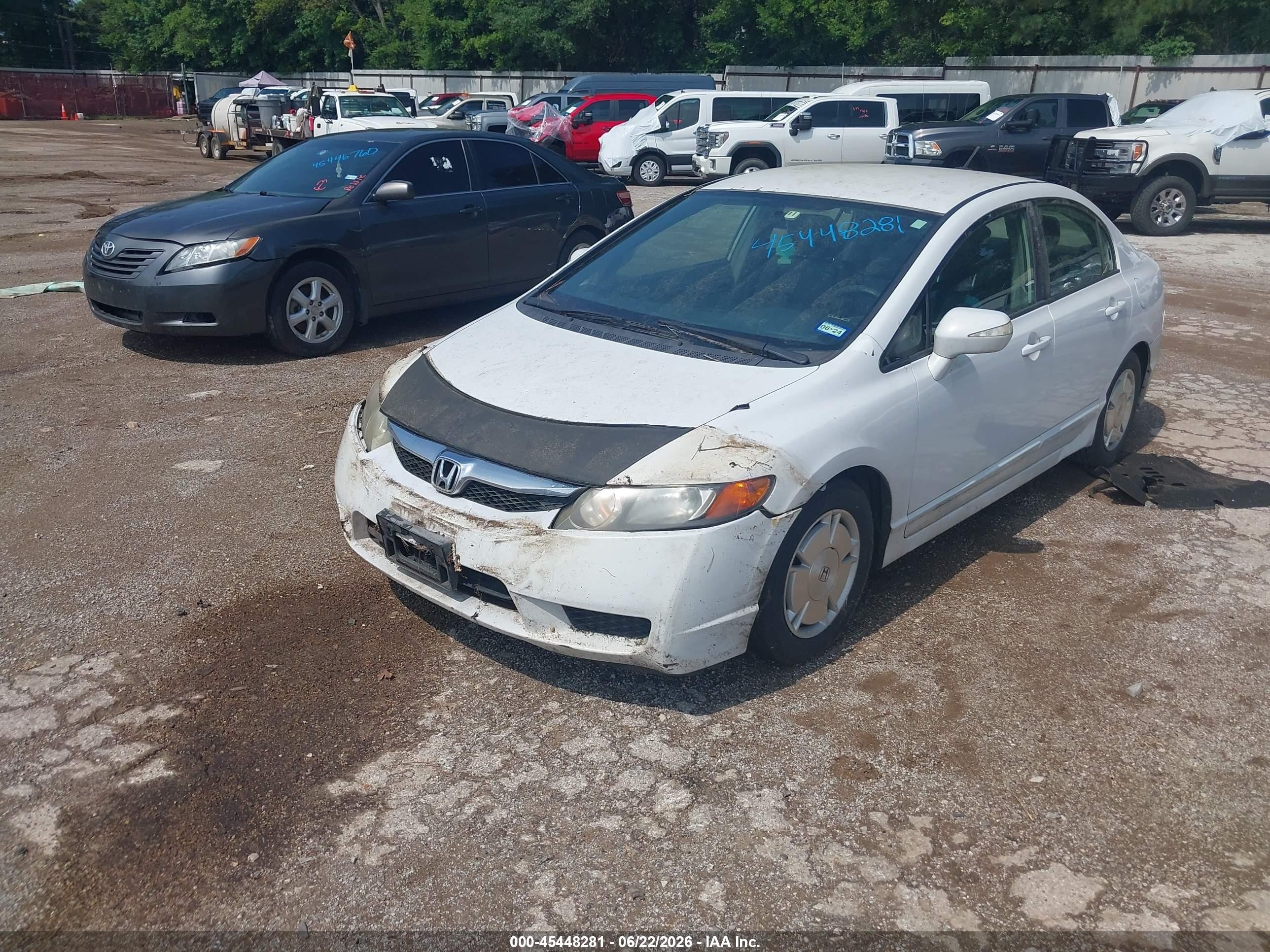 2010 Honda Civic Hybrid   White vin: JHMFA3F26AS005645
