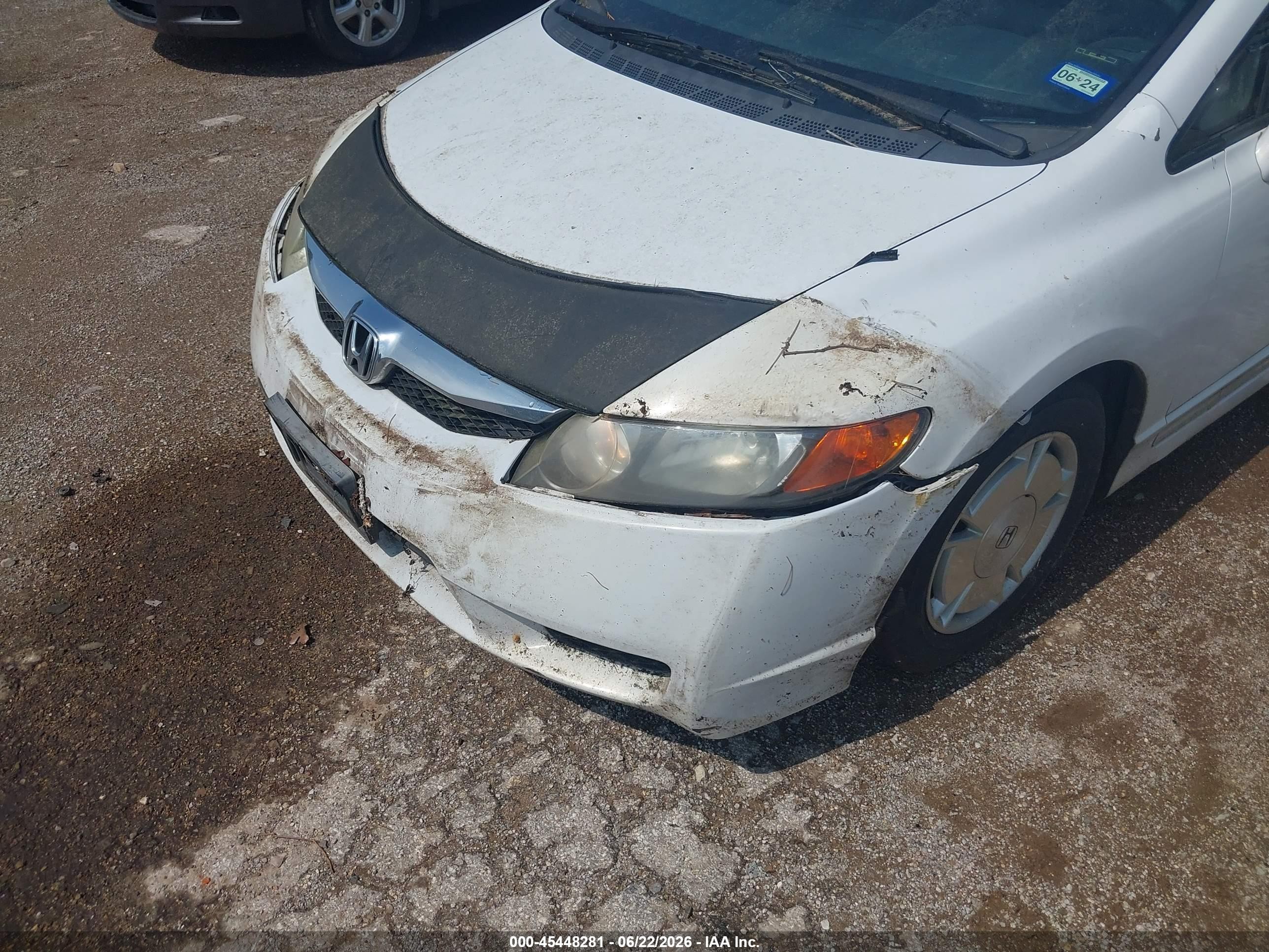 2010 Honda Civic Hybrid   White vin: JHMFA3F26AS005645