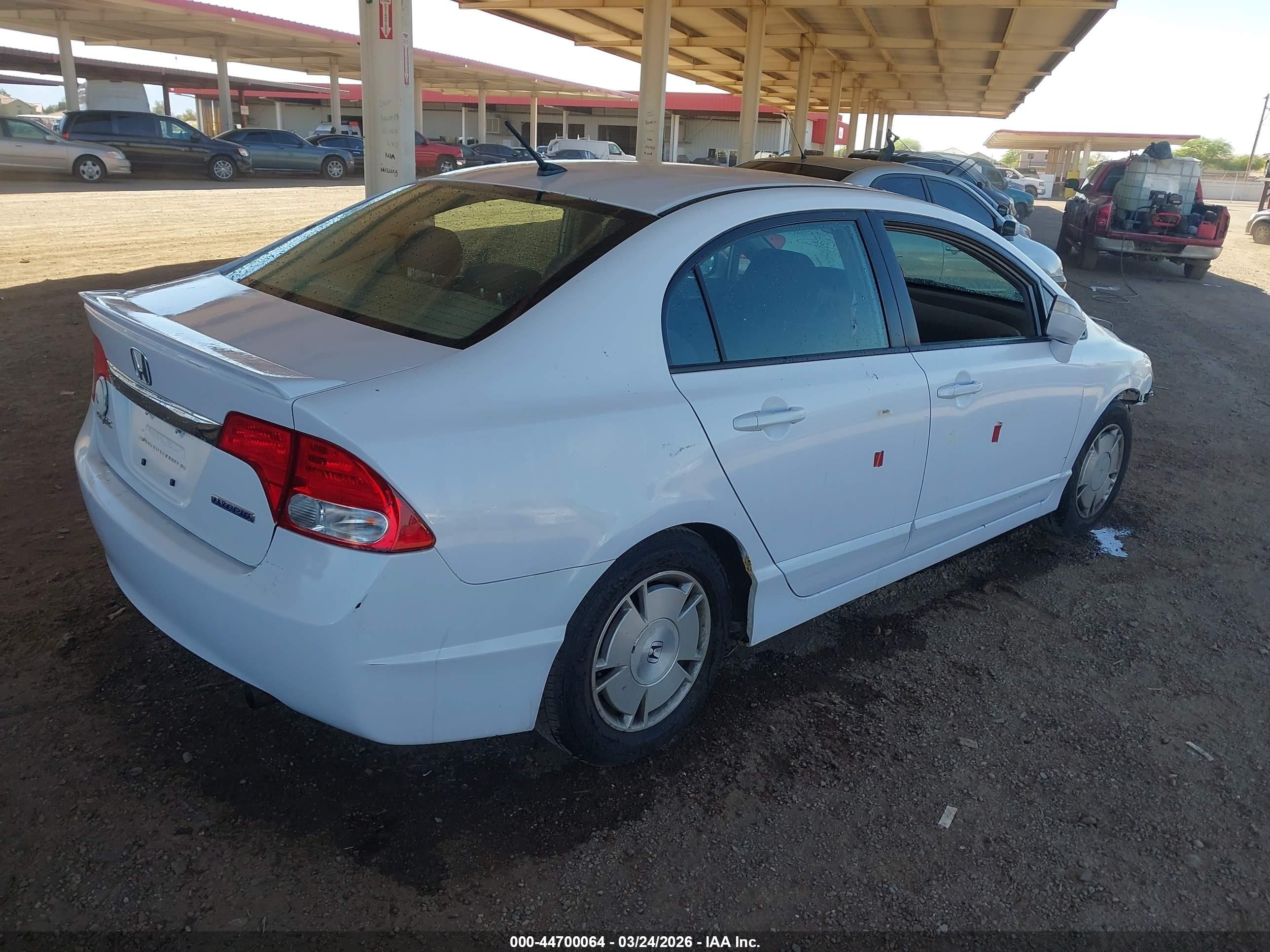 2011 Honda Civic Hybrid   White vin: JHMFA3F26BS000088