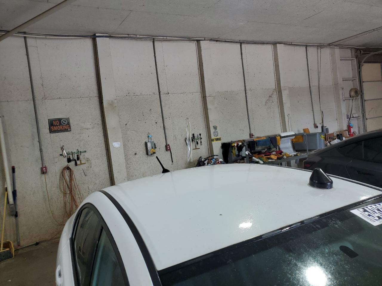 2011 Honda Civic Hybrid White vin: JHMFA3F26BS000110 Damage: Roof, Chipped, 9