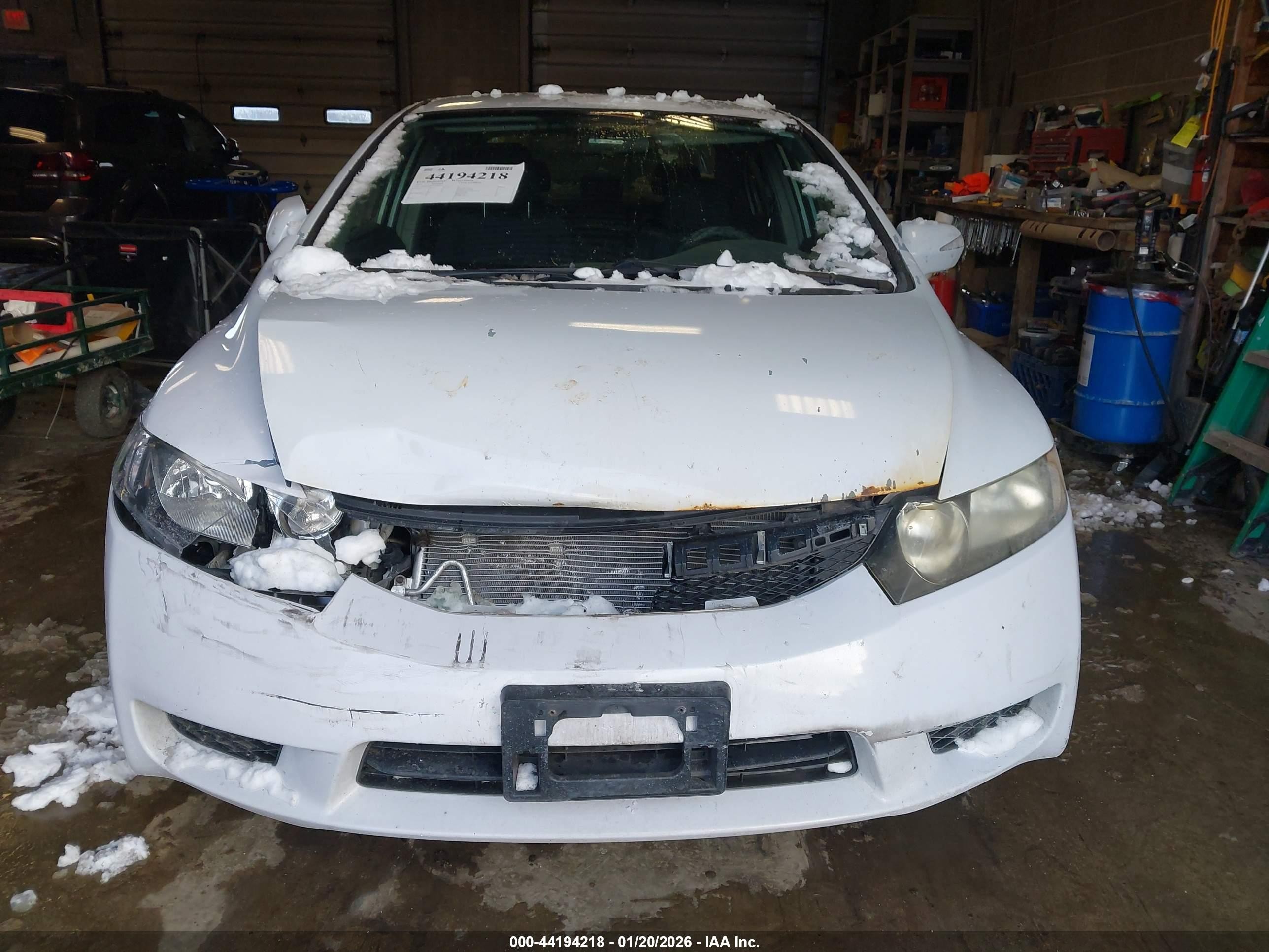 2011 Honda Civic Hybrid   White vin: JHMFA3F27BS000049