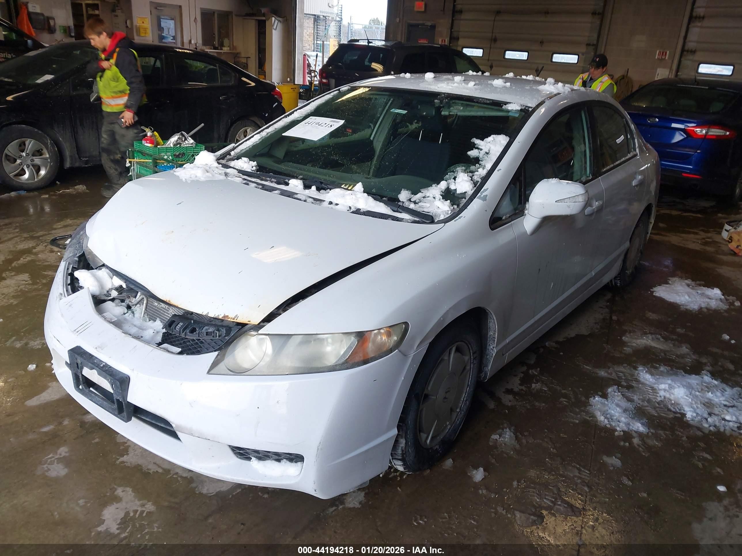 2011 Honda Civic Hybrid   White vin: JHMFA3F27BS000049