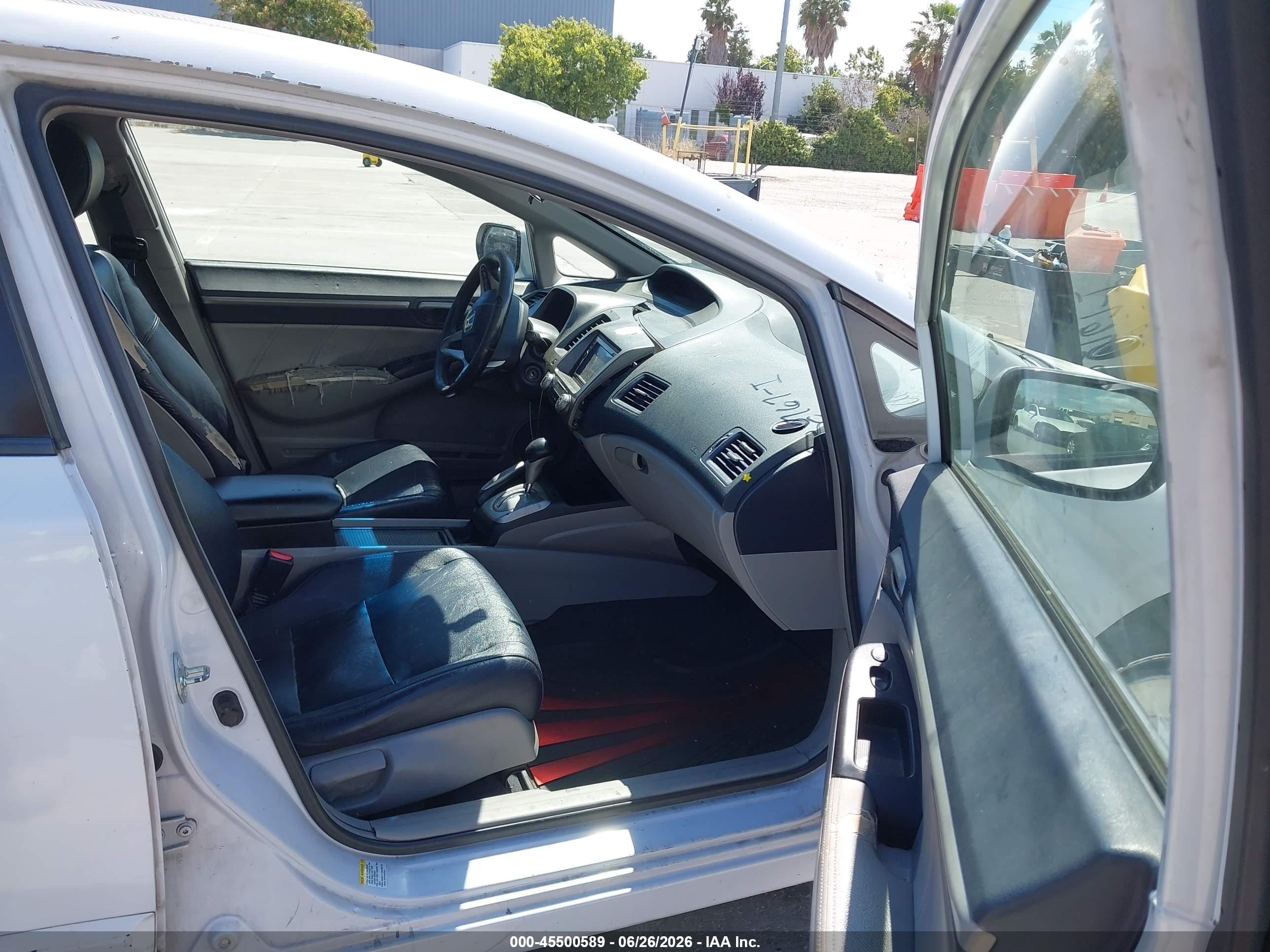 2010 Honda Civic Hybrid   White vin: JHMFA3F28AS007560