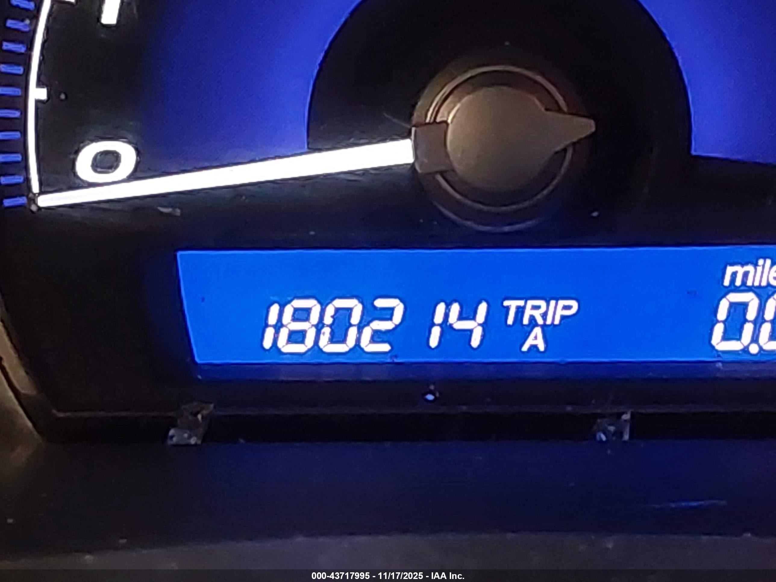 2011 Honda Civic Hybrid   White vin: JHMFA3F28BS000383