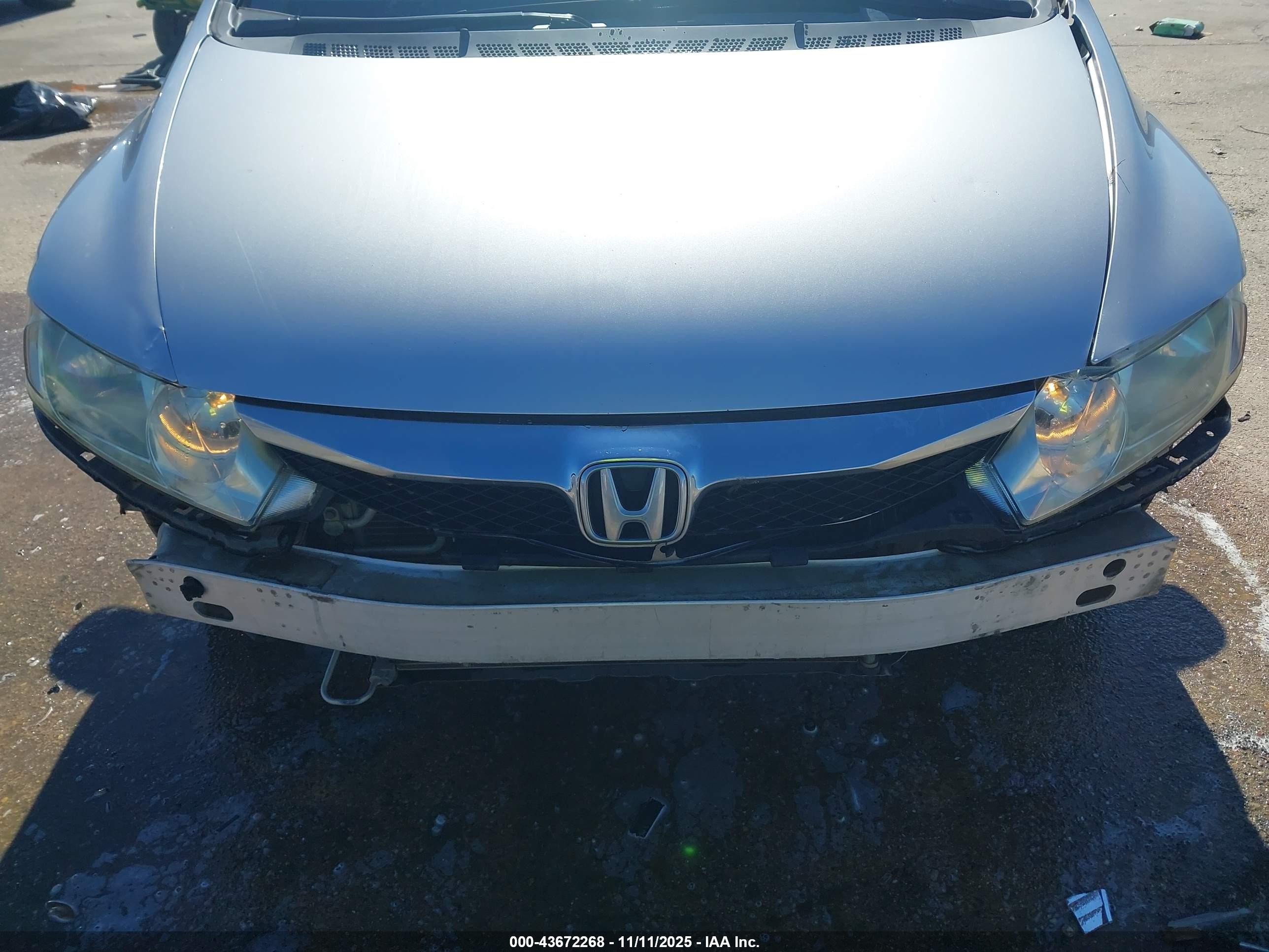 2011 Honda Civic Hybrid   Silver vin: JHMFA3F28BS000836