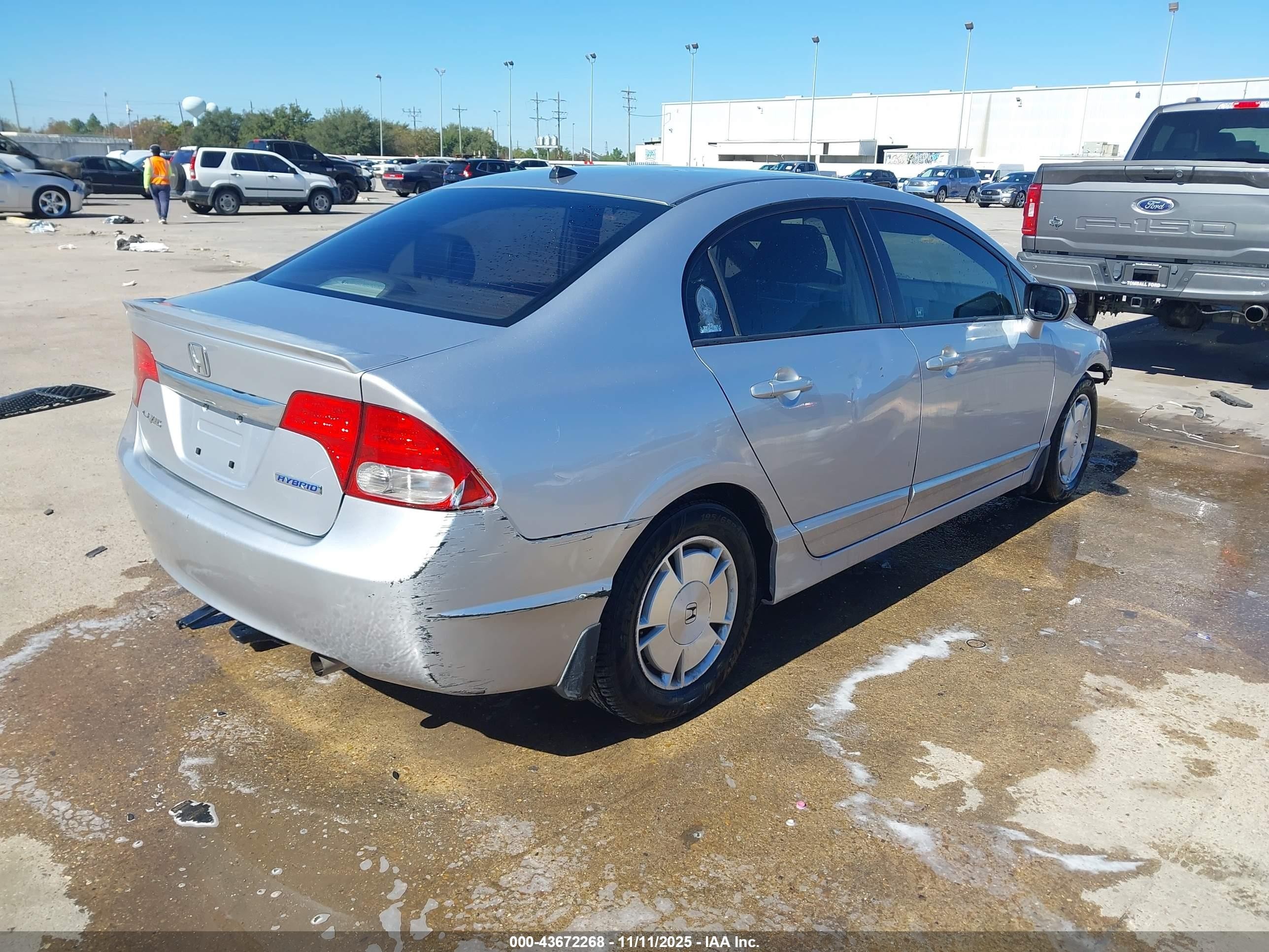 2011 Honda Civic Hybrid   Silver vin: JHMFA3F28BS000836