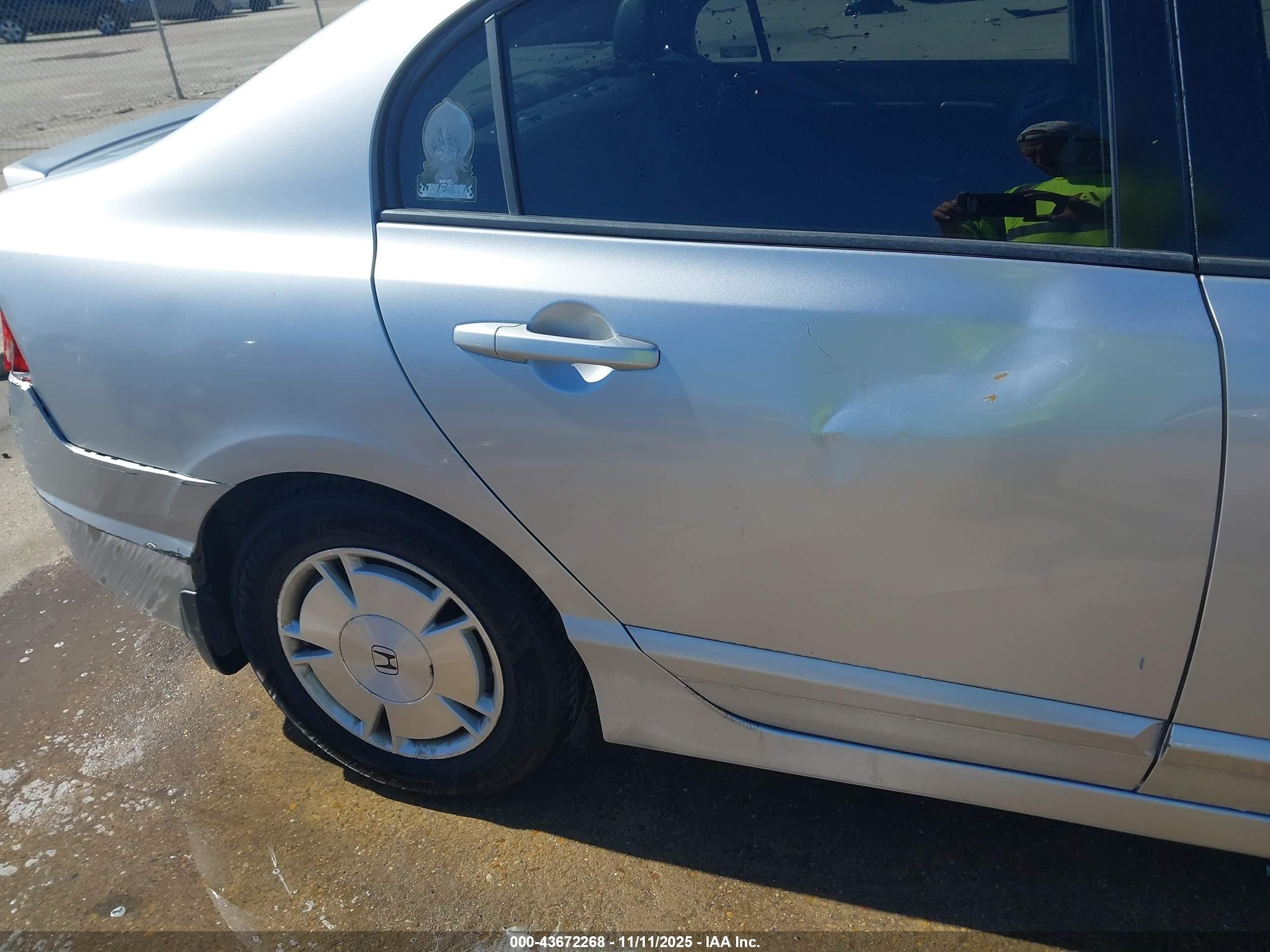 2011 Honda Civic Hybrid   Silver vin: JHMFA3F28BS000836